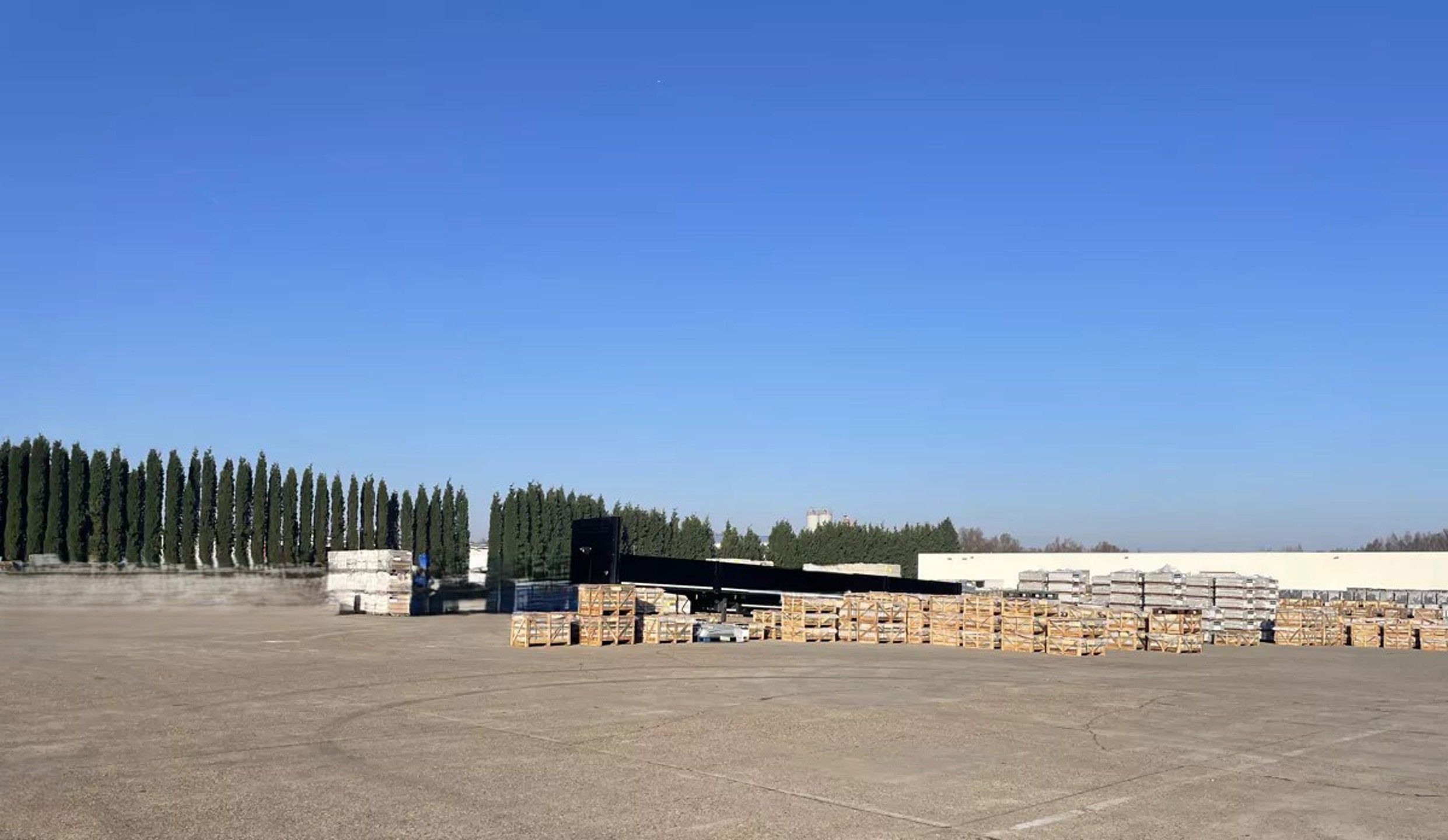 Verhard terrein van 58.000 m² voor opslag foto 3