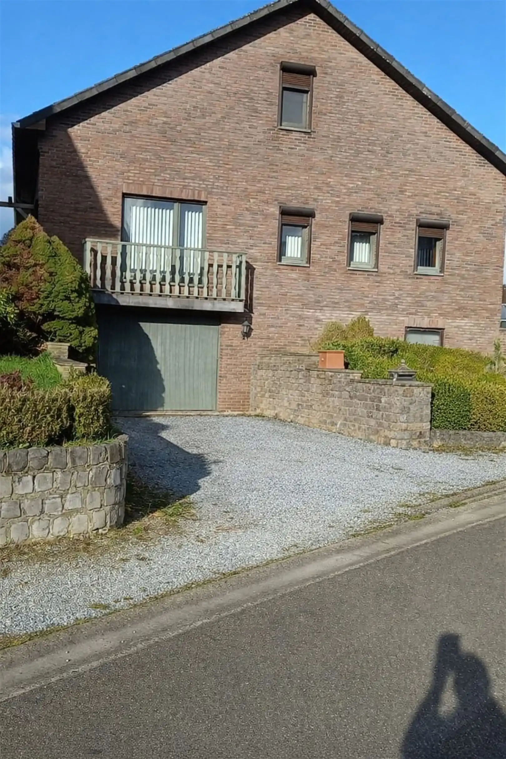 Vrijstaande woning met 3 slpks, tuin en garage. foto 23