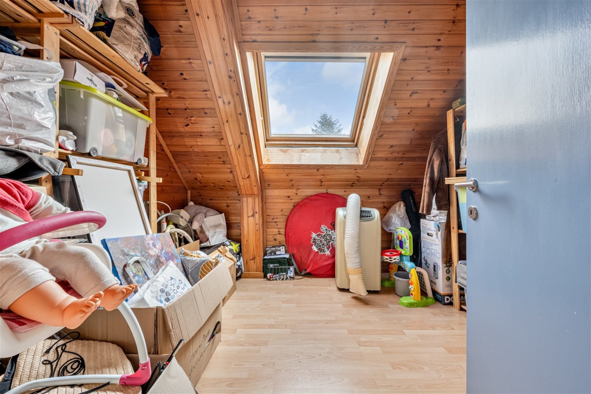 Ruime woning met 4 slaapkamers en mooie tuin te Aalst foto 16