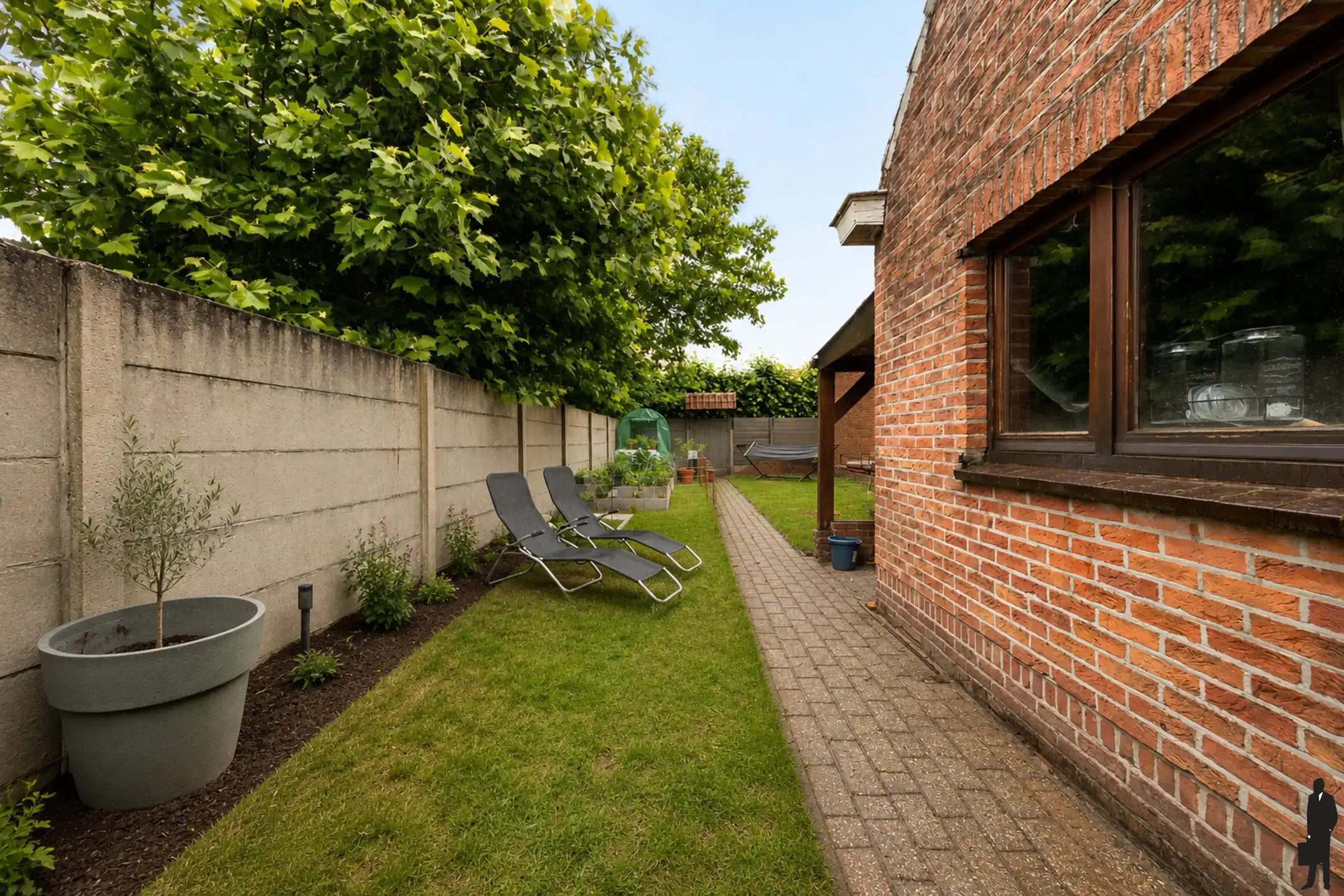 Instapklare woning met zonnige tuin en garage  foto 15