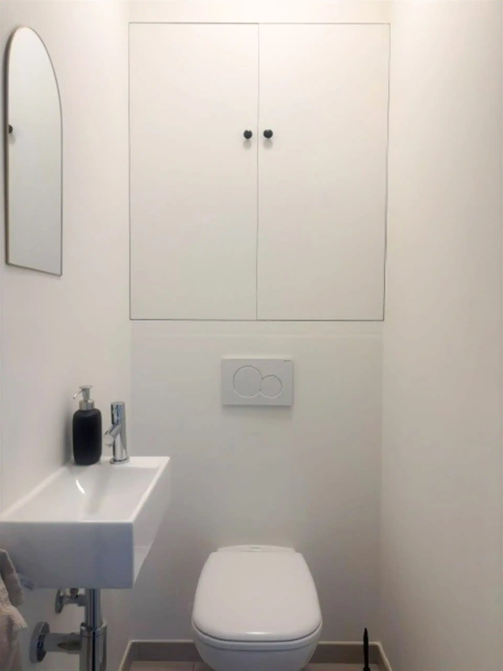 Instapklare, energiezuinige starterswoning met 2 slaapkamers, tuintje en ondergrondse parking op toplocatie in Maasmechelen! foto 13