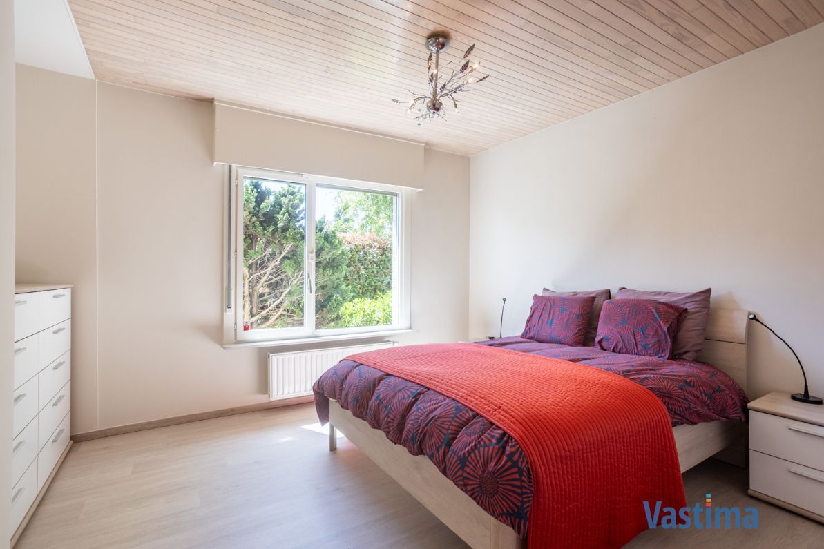 Bungalow in een oase van ruimte en rust in het hart van Ternat – ideaal voor gezinnen, kangoeroe wonen of vrij beroeper. foto 12