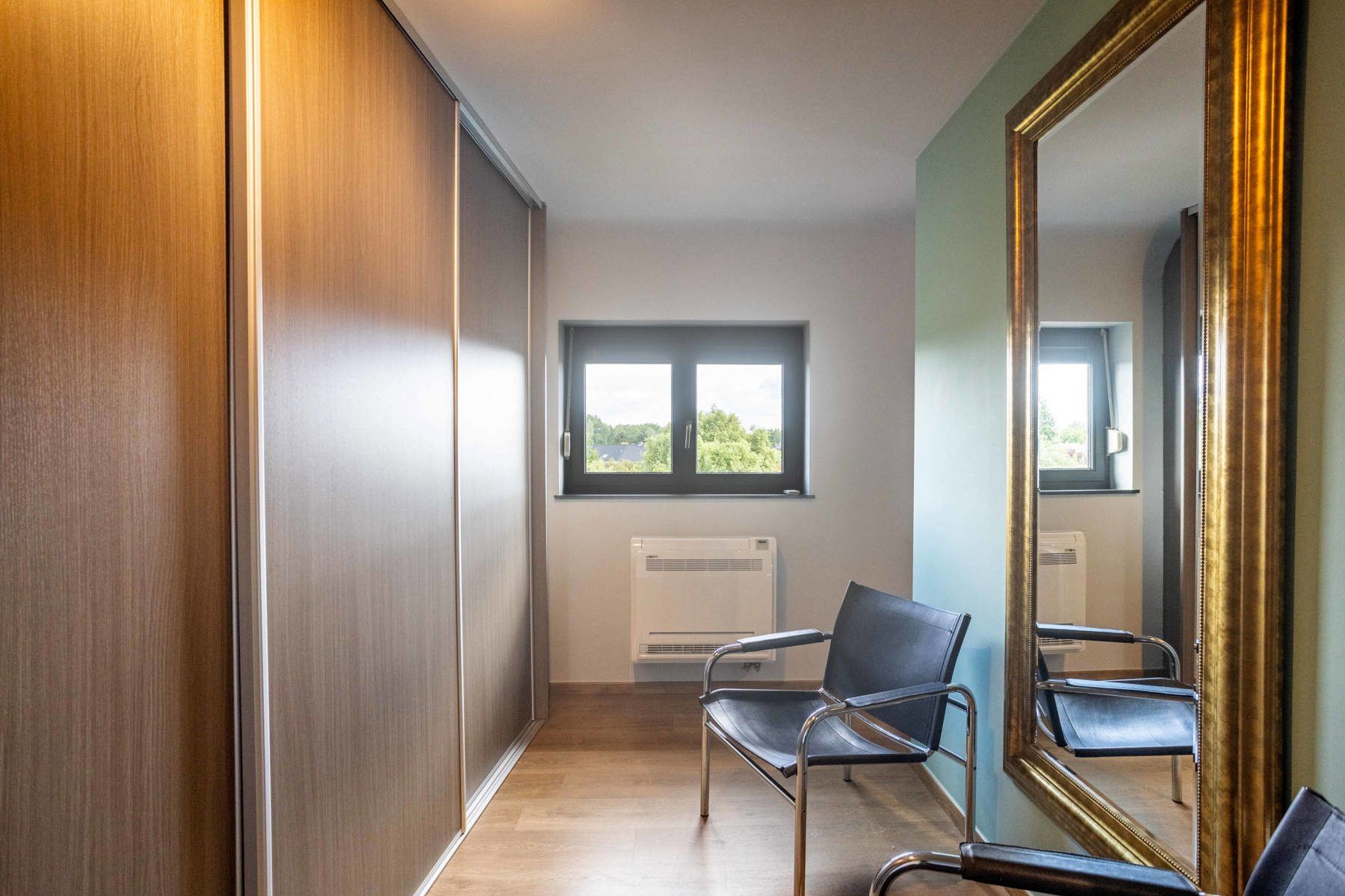 Stijlvolle bel-etage met garage en tuin op een topligging foto 15