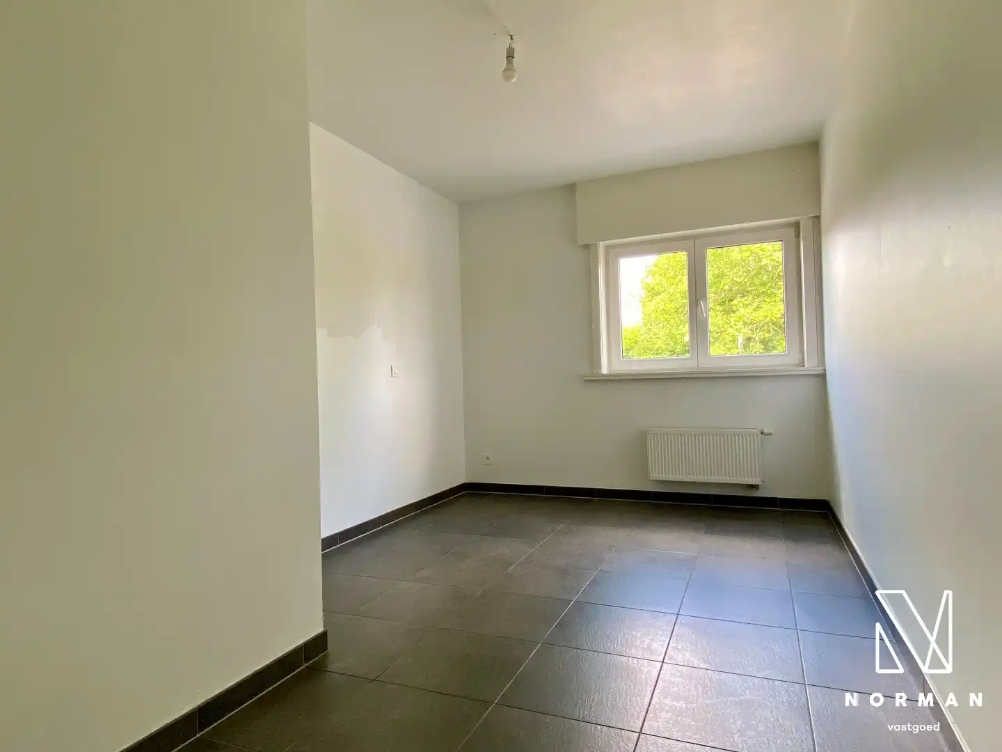 Appartement met 2 slaapkamers en zeer groot terras met garage! foto 5