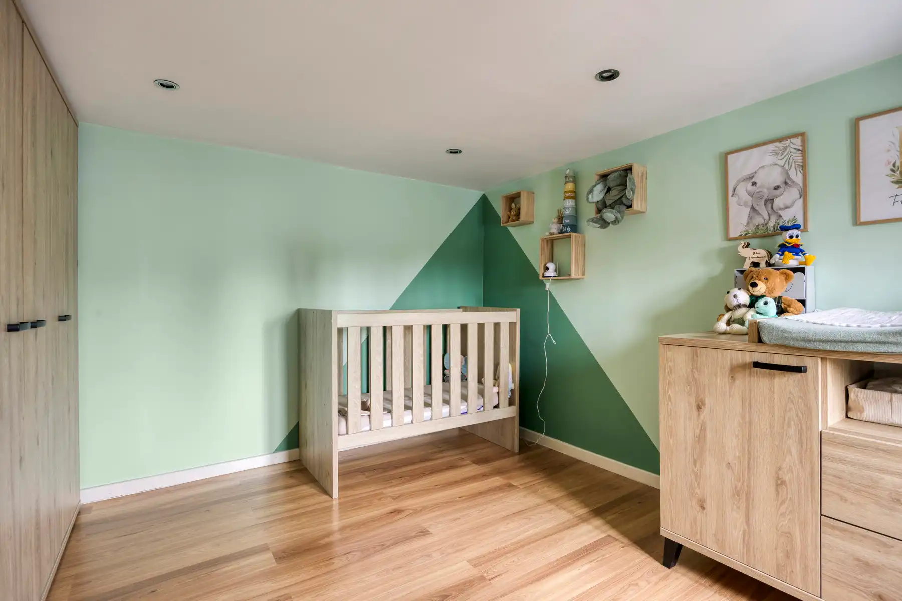 TE KOOP - instapklare halfopen bebouwing met 3 slaapkamers foto 14