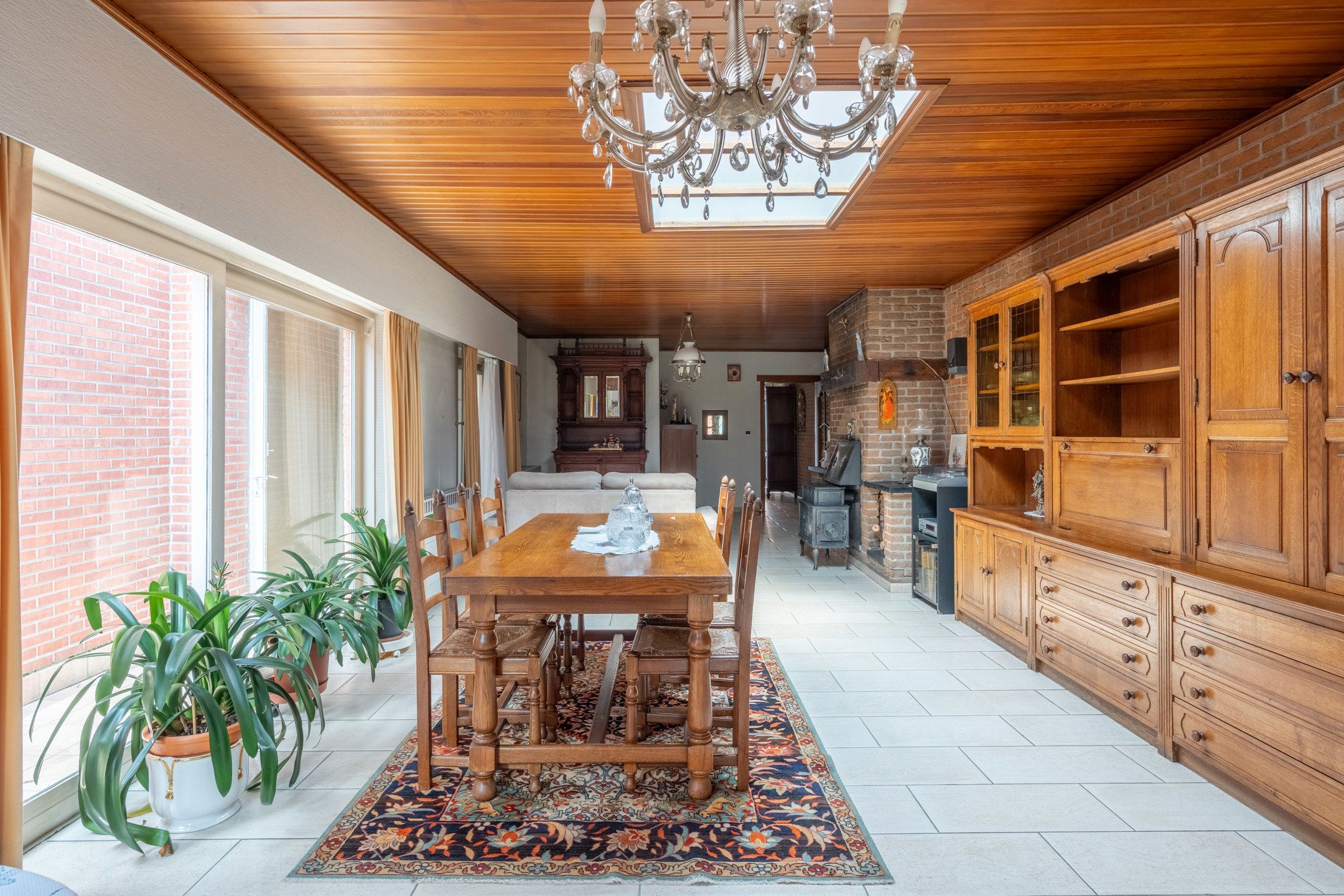 Te renoveren woning met toffe tuin en garage in het centrum foto 8