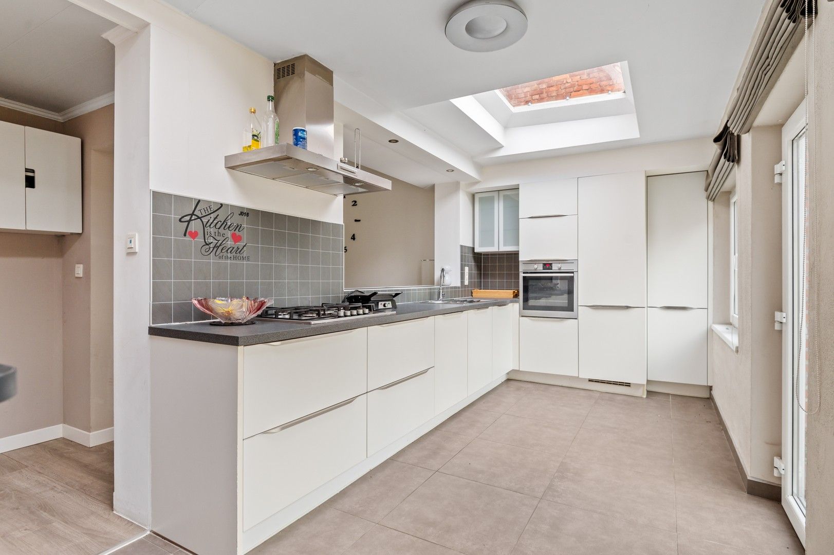 Knappe eengezinswoning met 3 slaapkamers en zonnige tuin foto 5