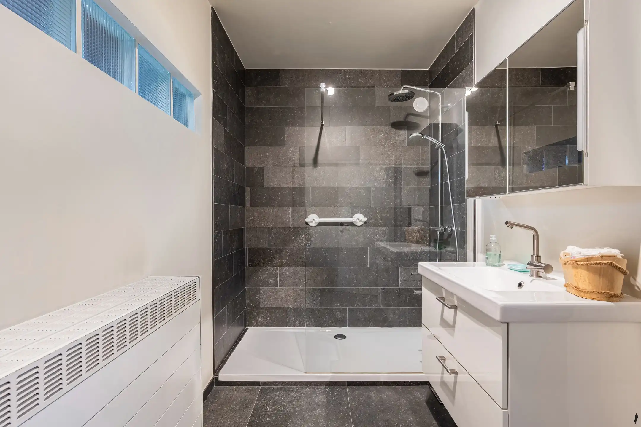 Gelijkvloerse ééngezinswoning met 3 slpk. en inpandige garage in Ravels  foto 19