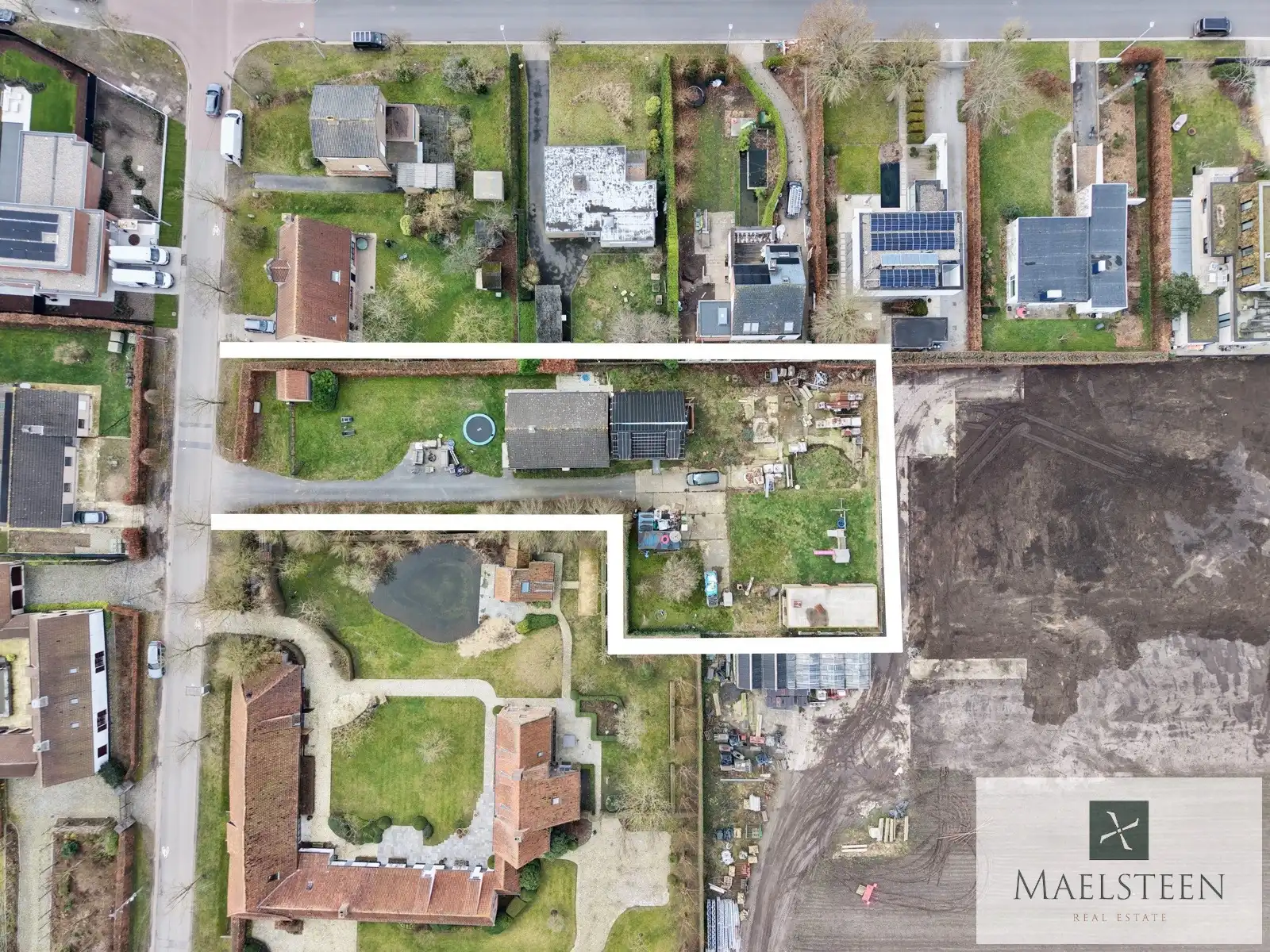 Terrein van 2.168 m² met vergund plan te Sint-Andries foto 3