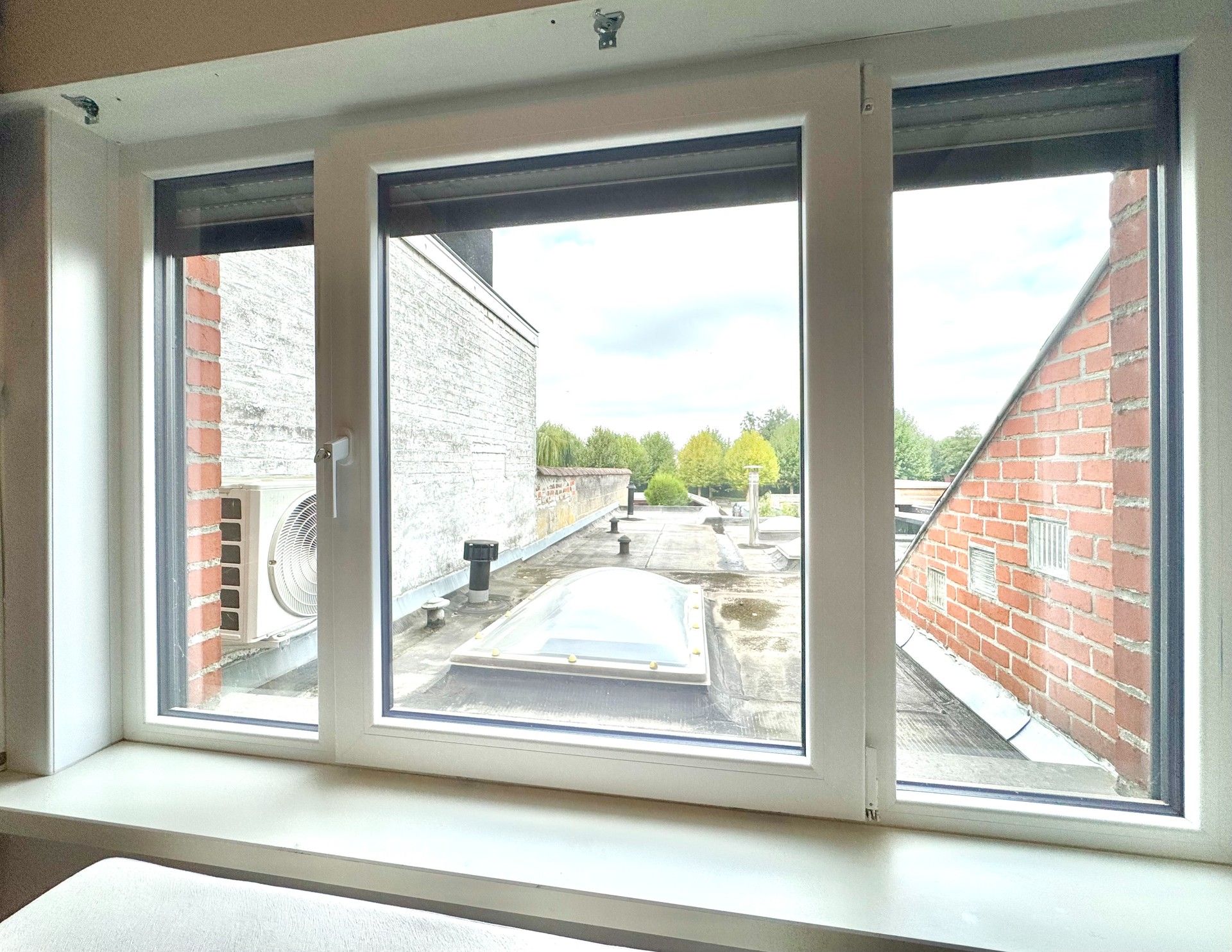 INSTAPKLARE WONING MET TUIN & GARAGE EN UITWEG foto 26