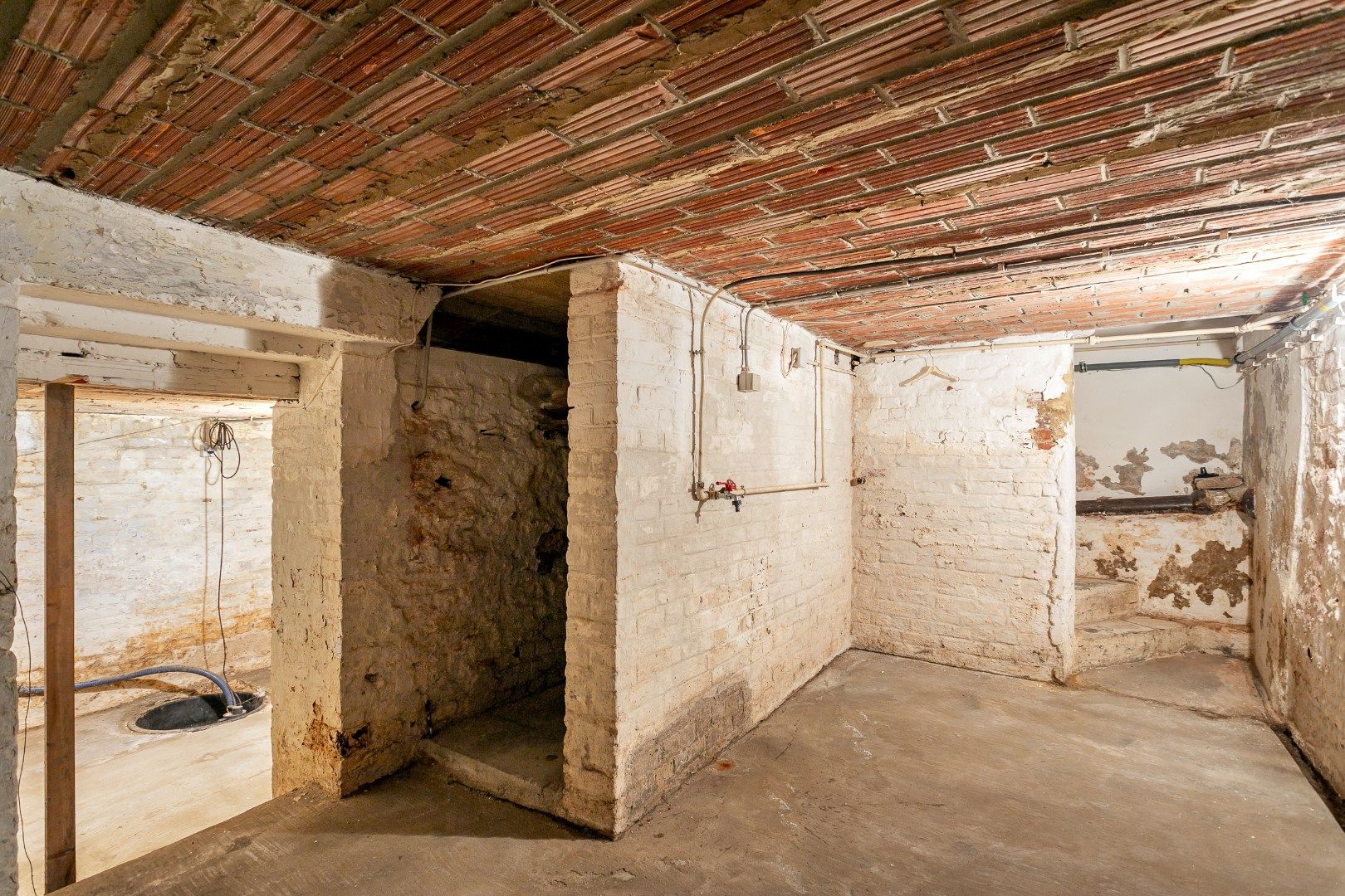 Goed onderhouden woning +-3are, met 2 à 3 slpk, garage en tuin. foto 25