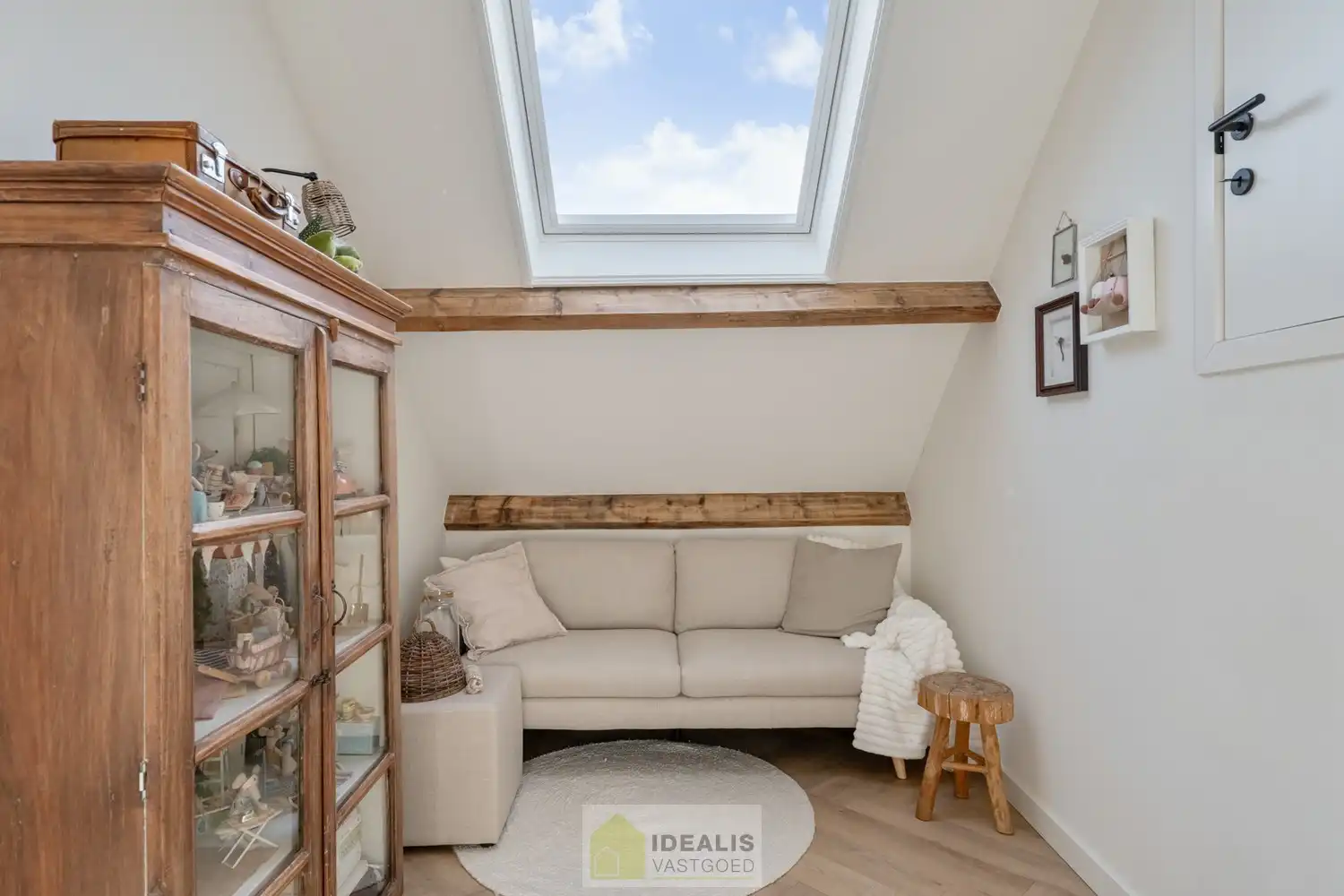 IDEALIS VASTGOED – Een prachtige instapklare woning in het fijne Hamont op een steenworp van de NL-grens! foto 36