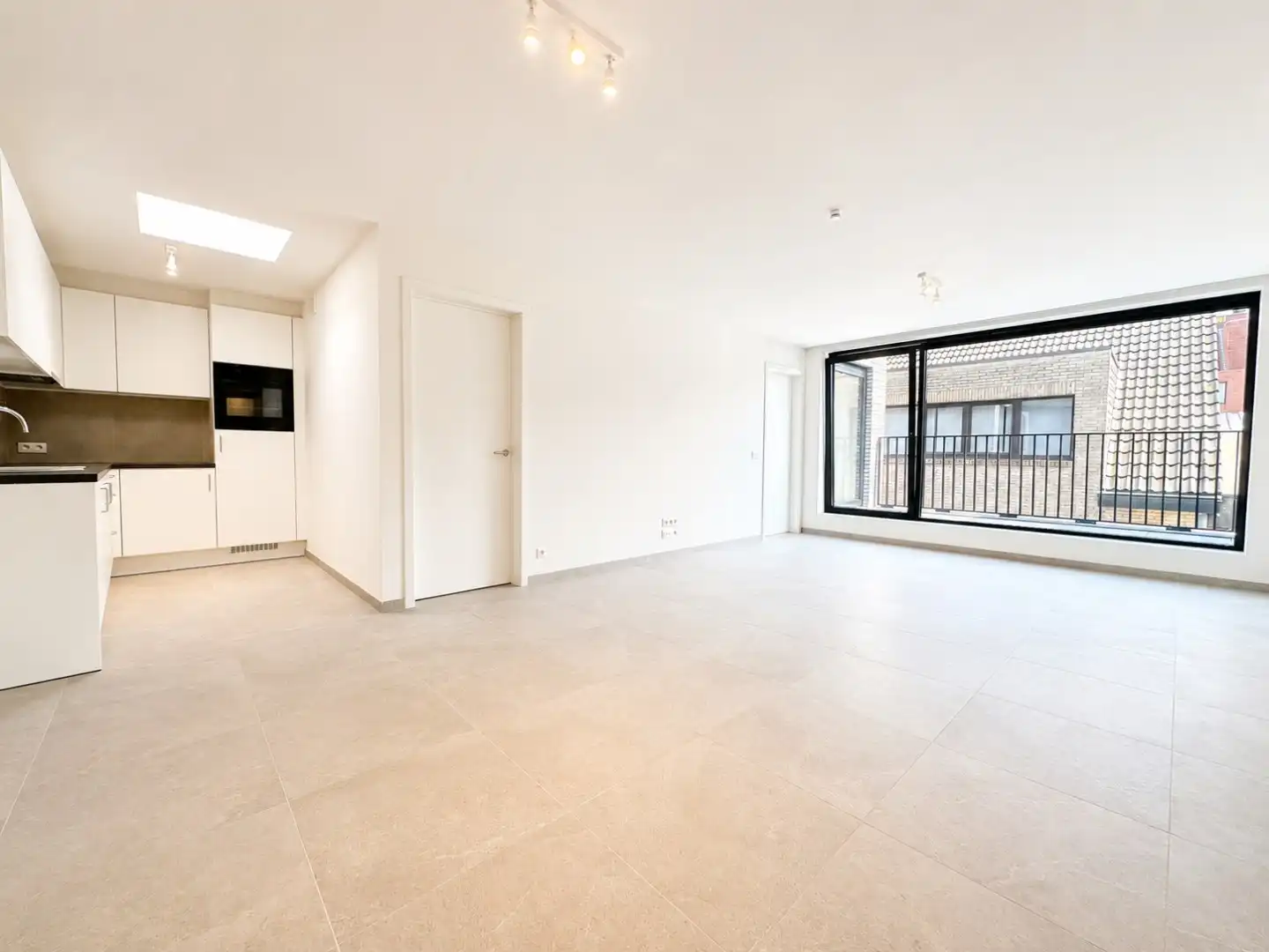 Instapklaar 1-slaapkamer appartement met mooi zonneterras, Torhout foto 6