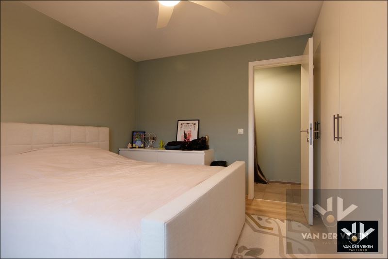 Energiezuinig, ruim en lichtrijk appartement met 2 slaapkamers en 2 terrassen op een goed bereikbare locatie foto 6