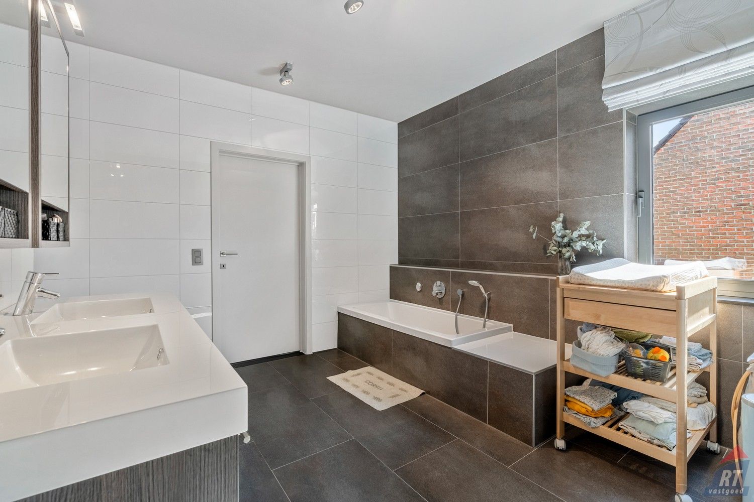 Uitzonderlijk ruime villa op een absolute toplocatie in het stadscentrum van Sint-Truiden foto 22