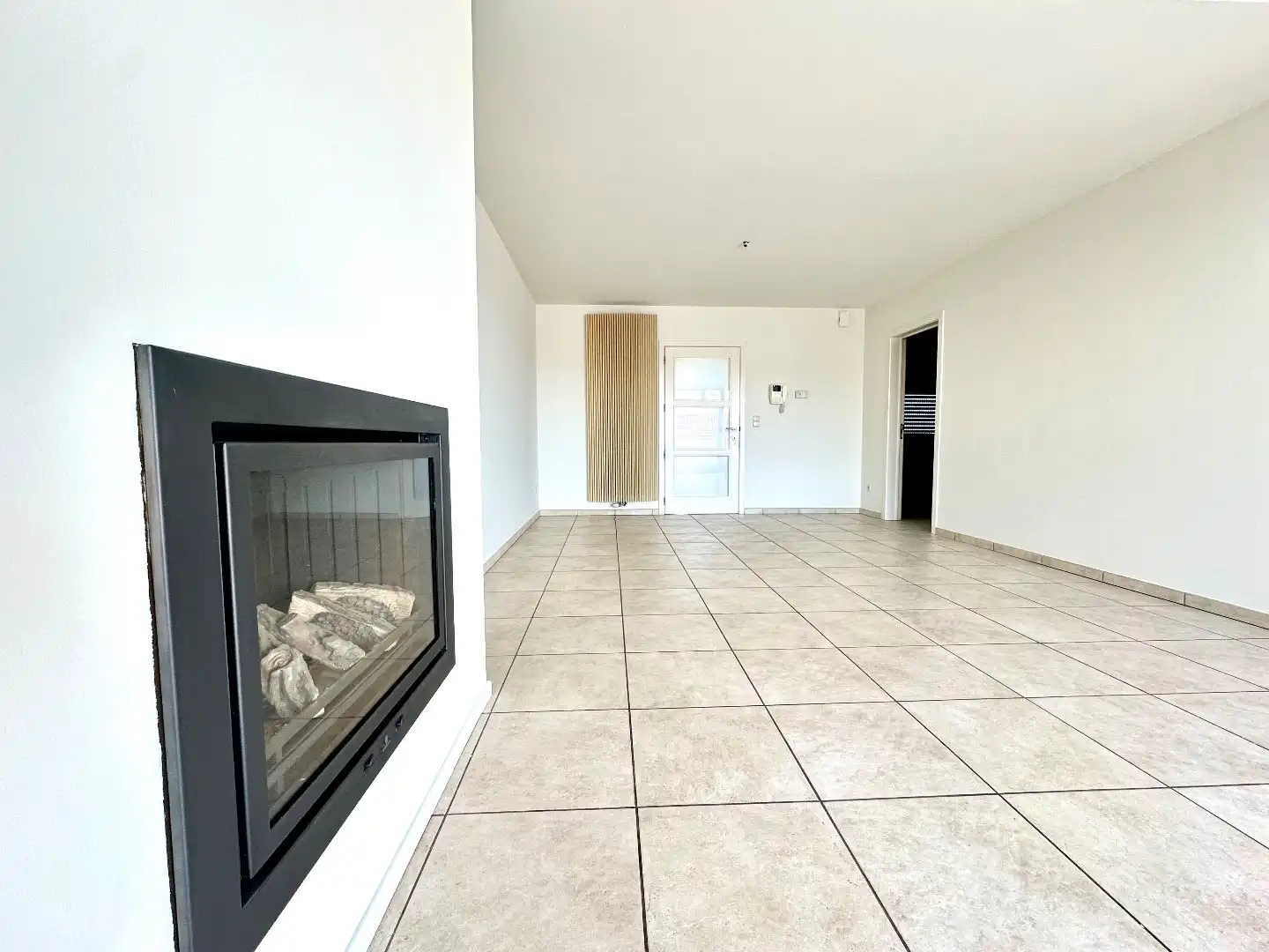 Ruim duplex appartement met 3 slaapkamers in hartje Bilzen-Hoeselt foto 5
