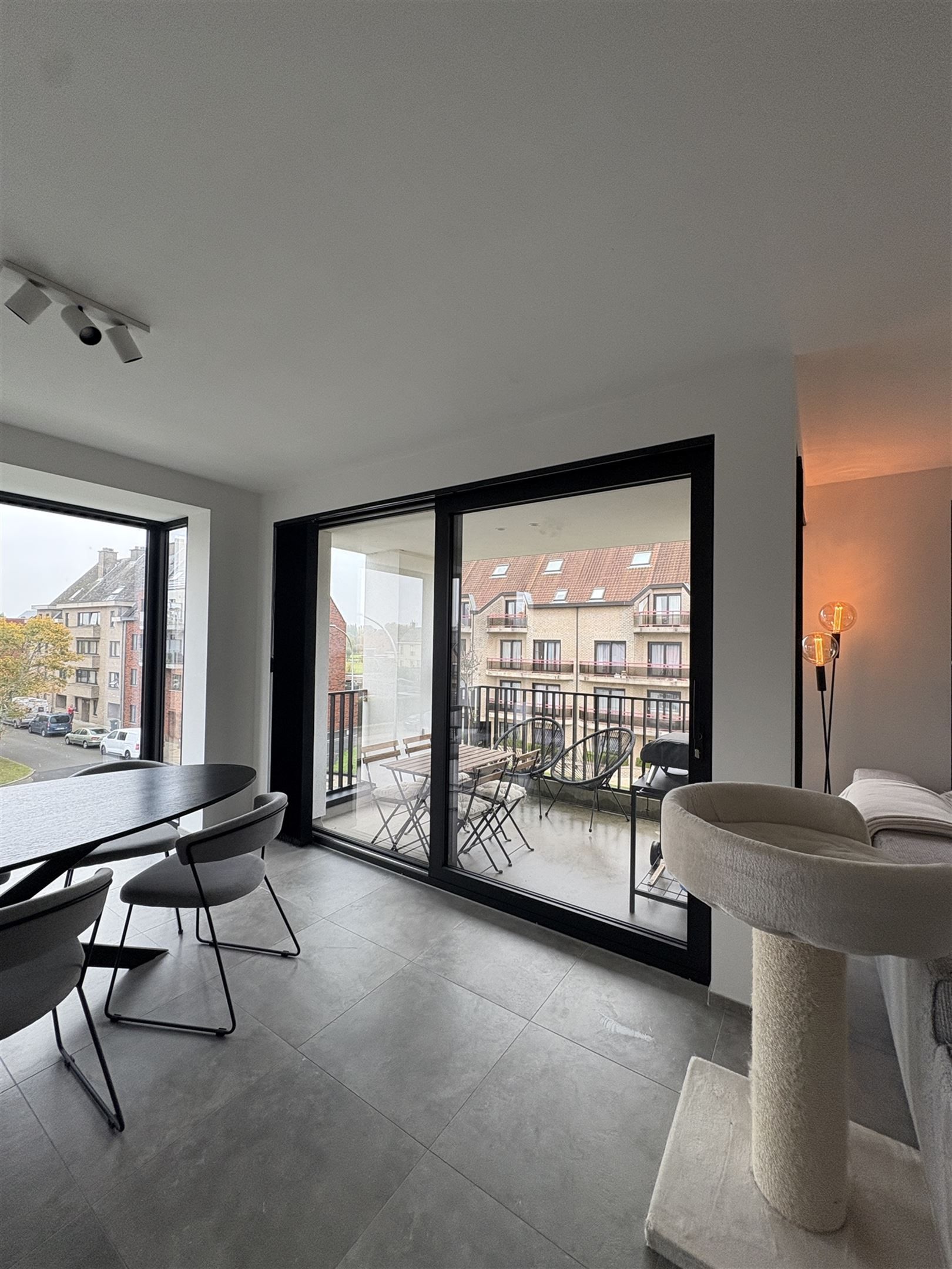 Nieuwbouw app te huur in centrum Eine foto 6