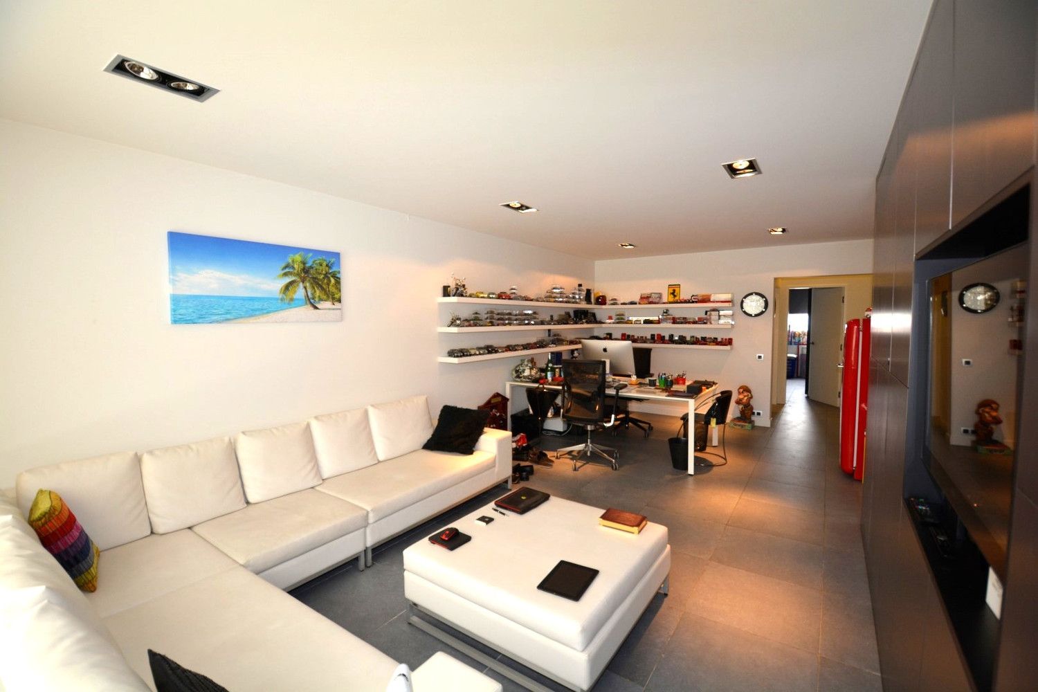 GERENOVEERD APPARTEMENT MET 2 SLK EN GARAGE! foto 2
