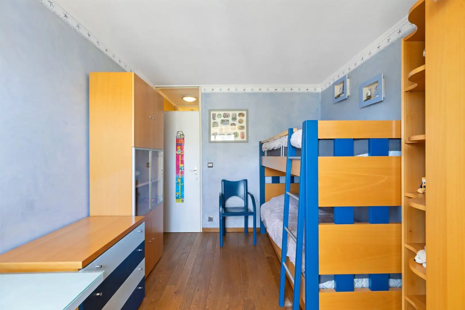 Heel ruim appartement 2 slaapkamers en slaaphoek met zicht op zee foto 12