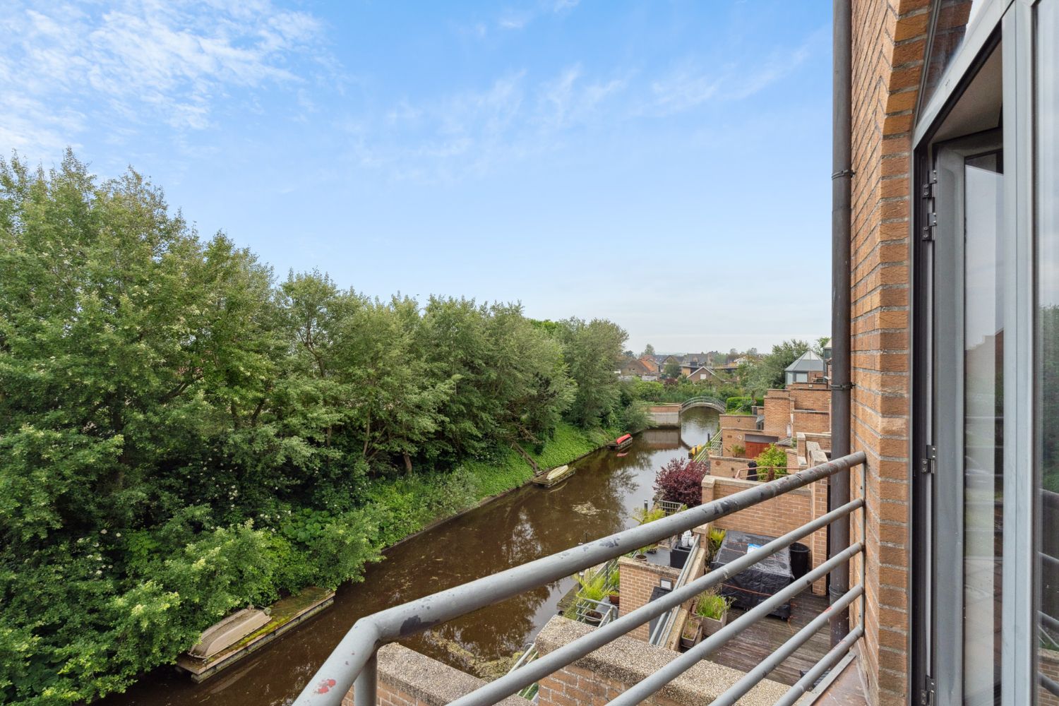 Ruim vier slaapkamer appartement met zongericht terras en zicht op het water foto 16