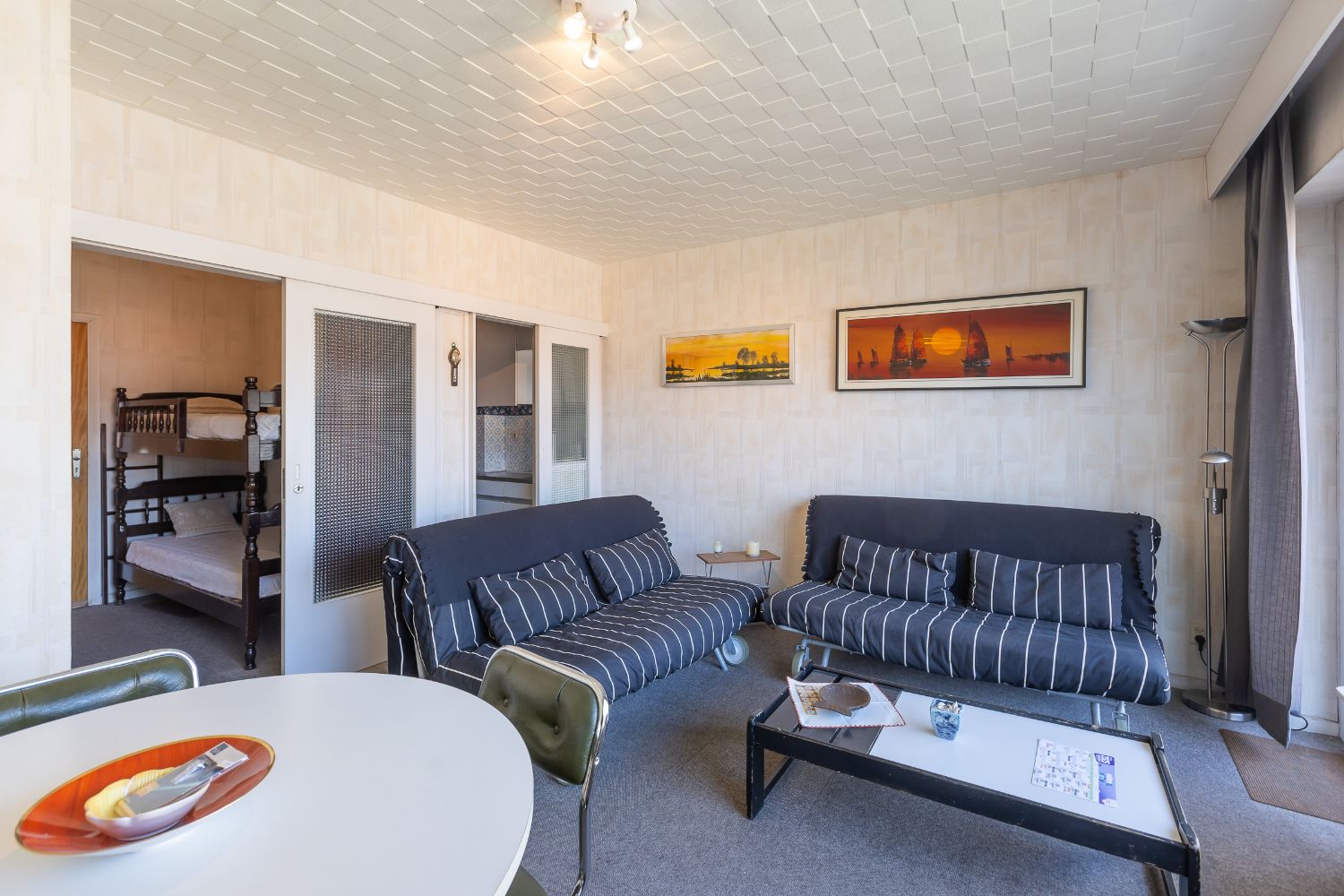 Op te frissen studio met terras op 2 passen van het strand foto {{pictureIndex}}