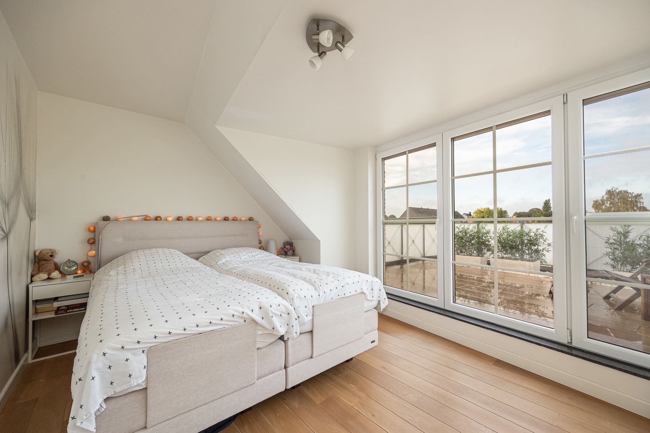 Volledig instapklaar duplex appartement met terras & garage foto 17