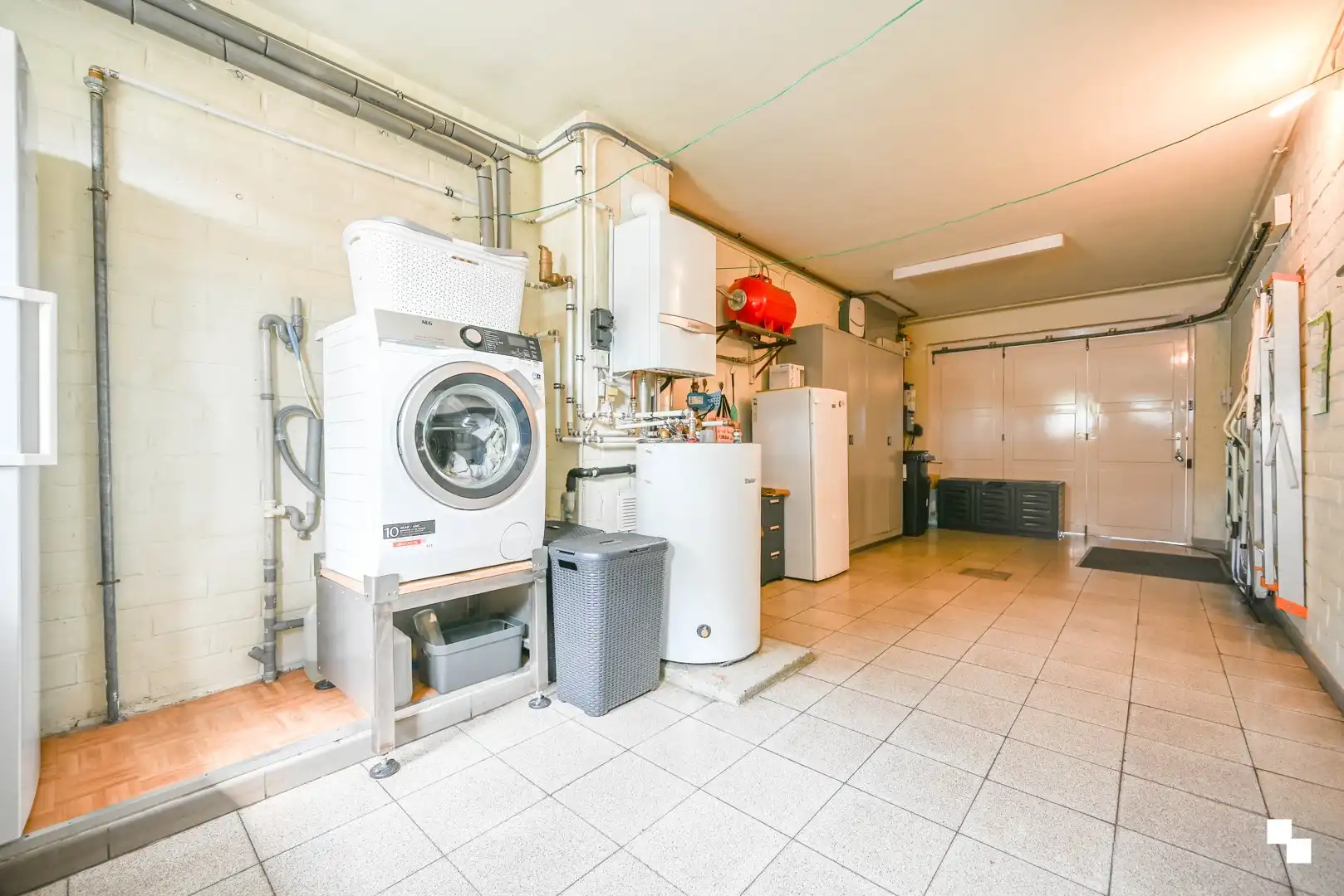 Charmante, goed onderhouden woning met werkplaats foto 10
