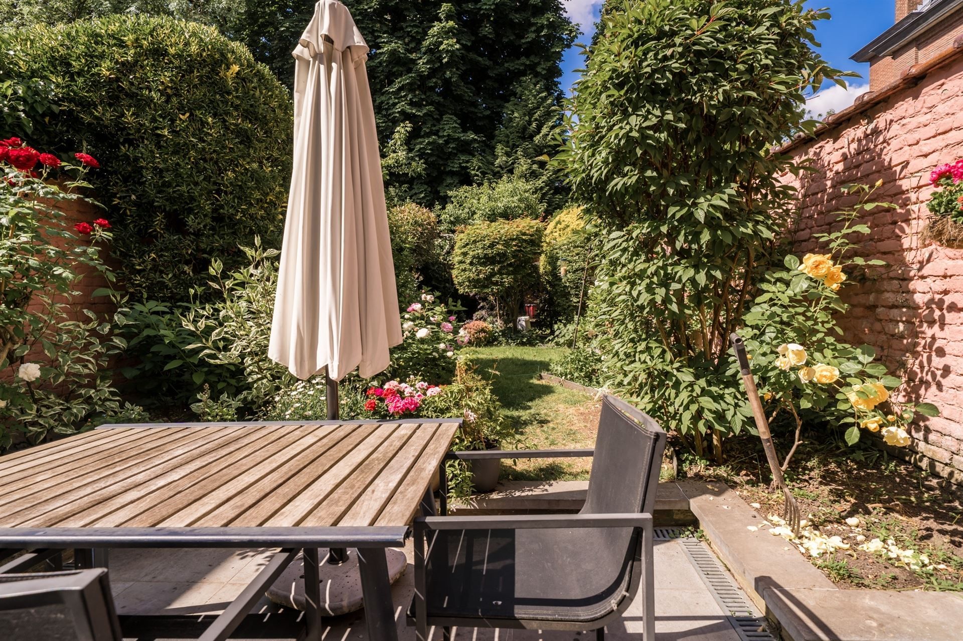 PRACHTIG HERENHUIS OP EEN TOPLOCATIE IN DE EU WIJK foto 45