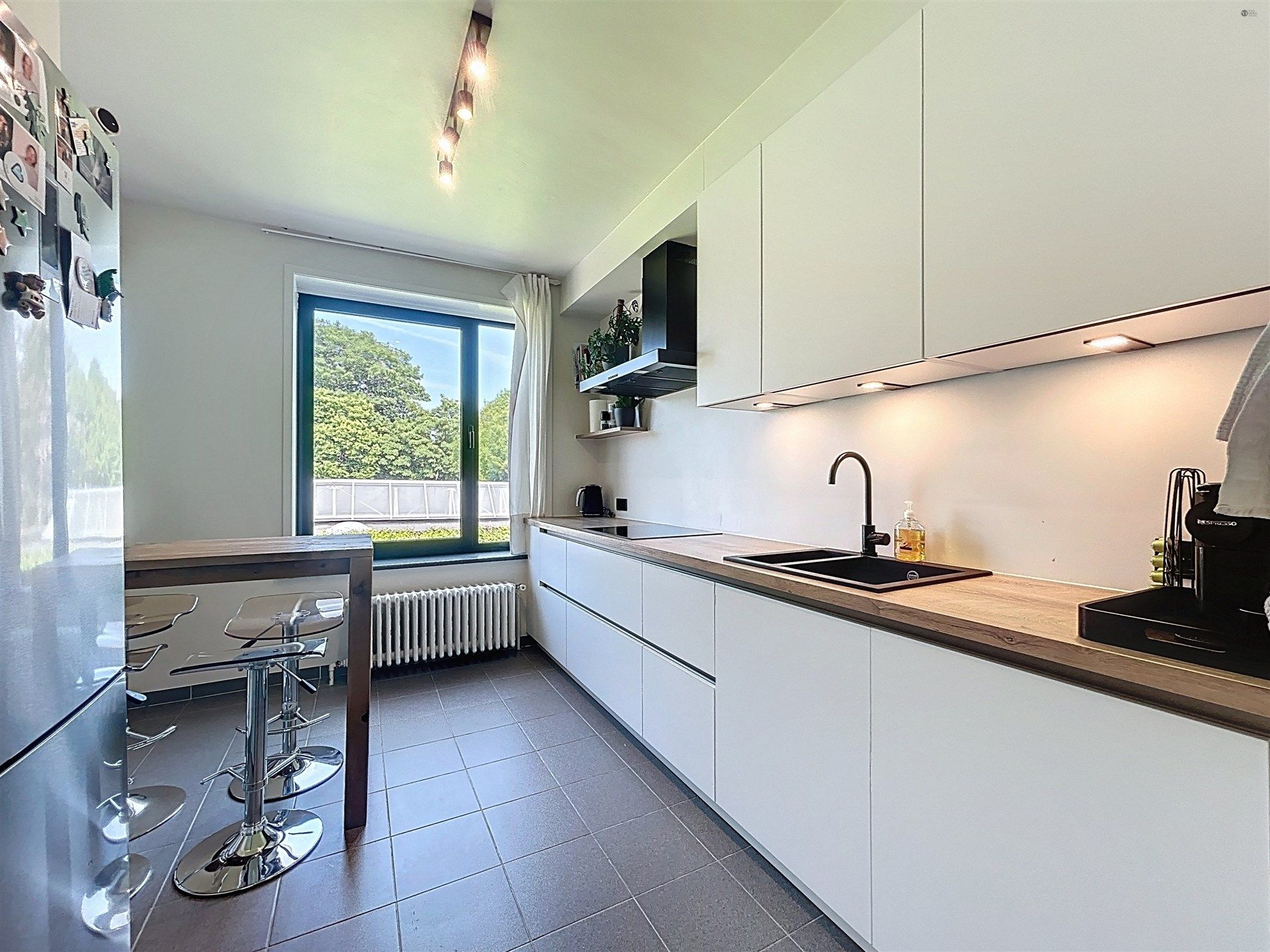 Prachtig drie slaapkamer appartement in hartje Beveren! foto 2