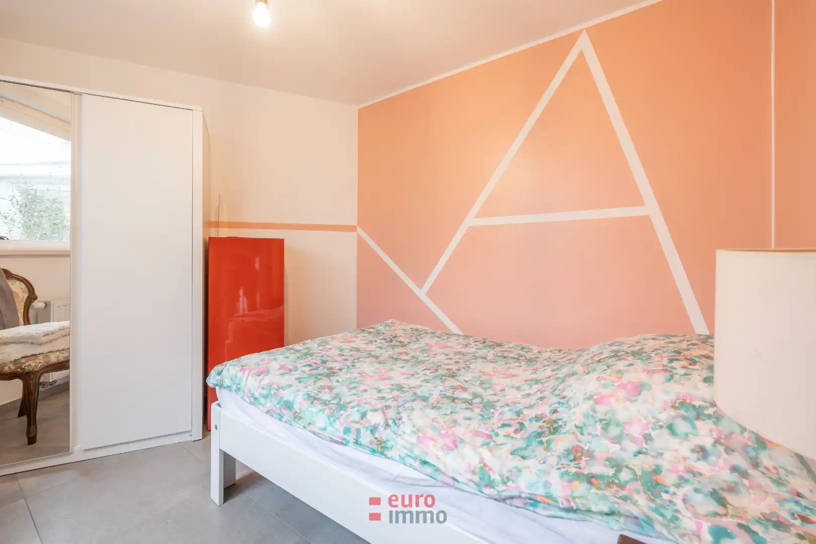 Lichtrijk gerenoveerd appartement in het hart van de stad! foto 11