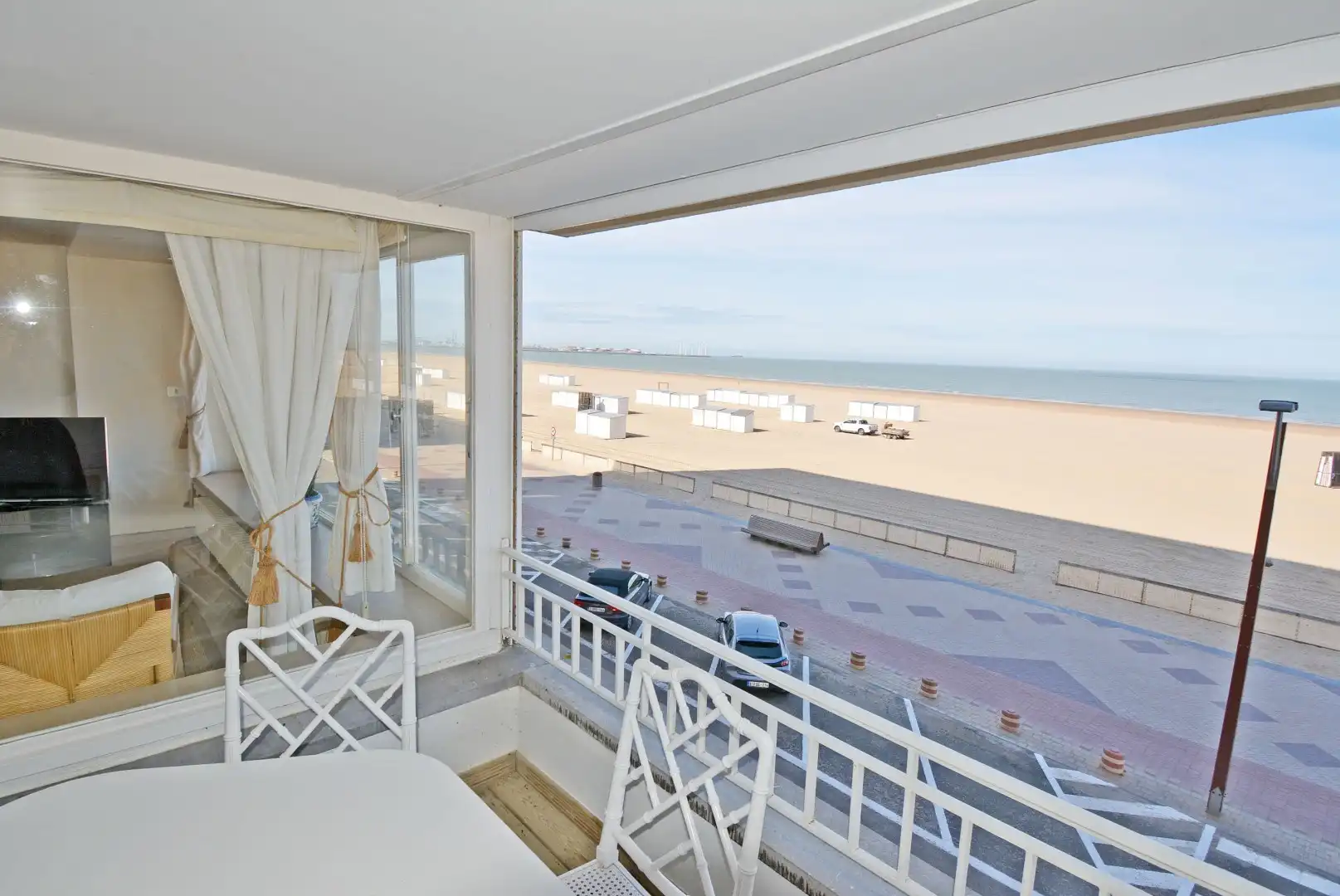 Appartement op de zeedijk met inpandig terras en mooi zeezicht foto 12