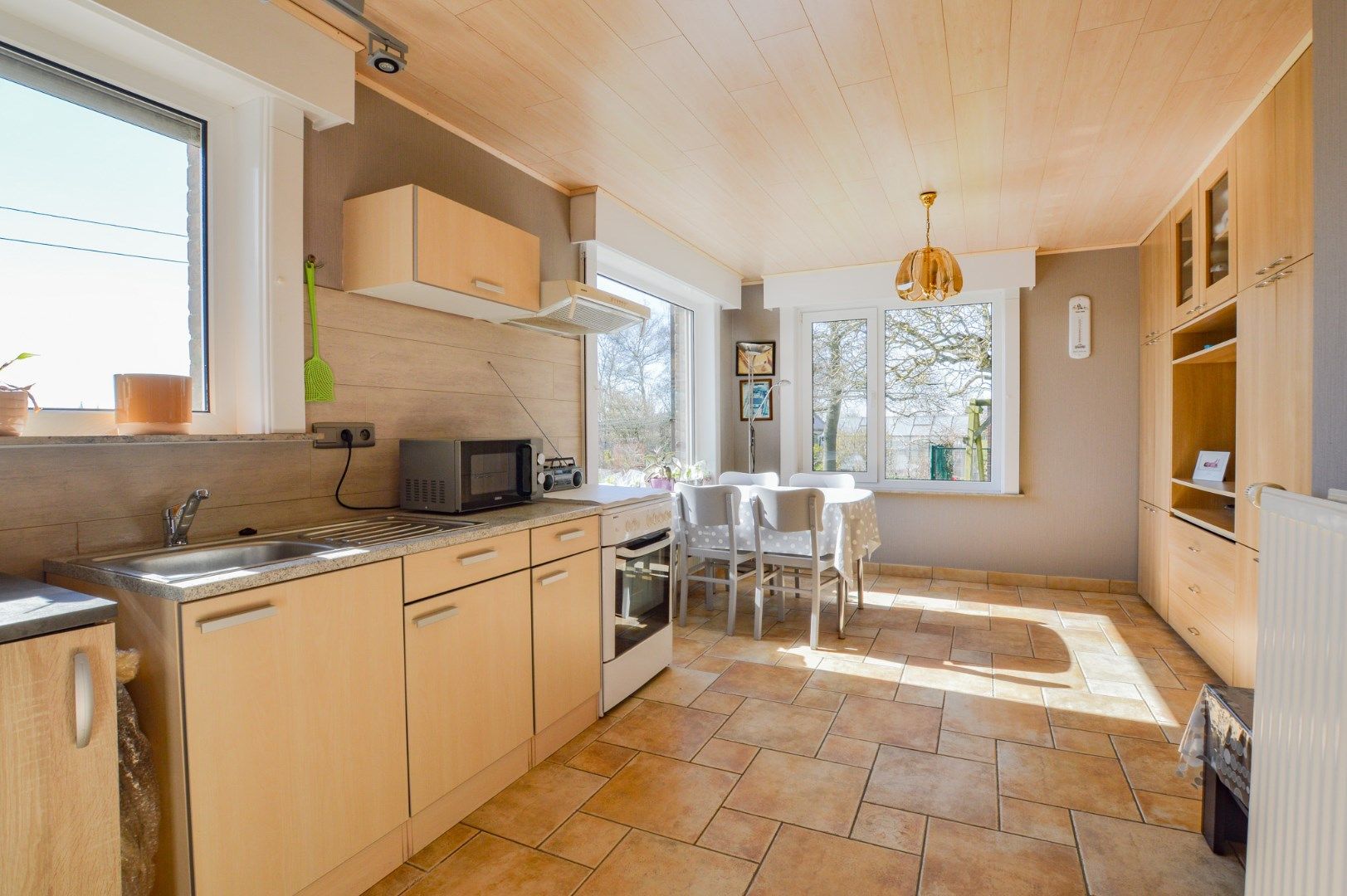 Landelijke gelegen open bebouwing op 2.568 m² te Eernegem foto 11
