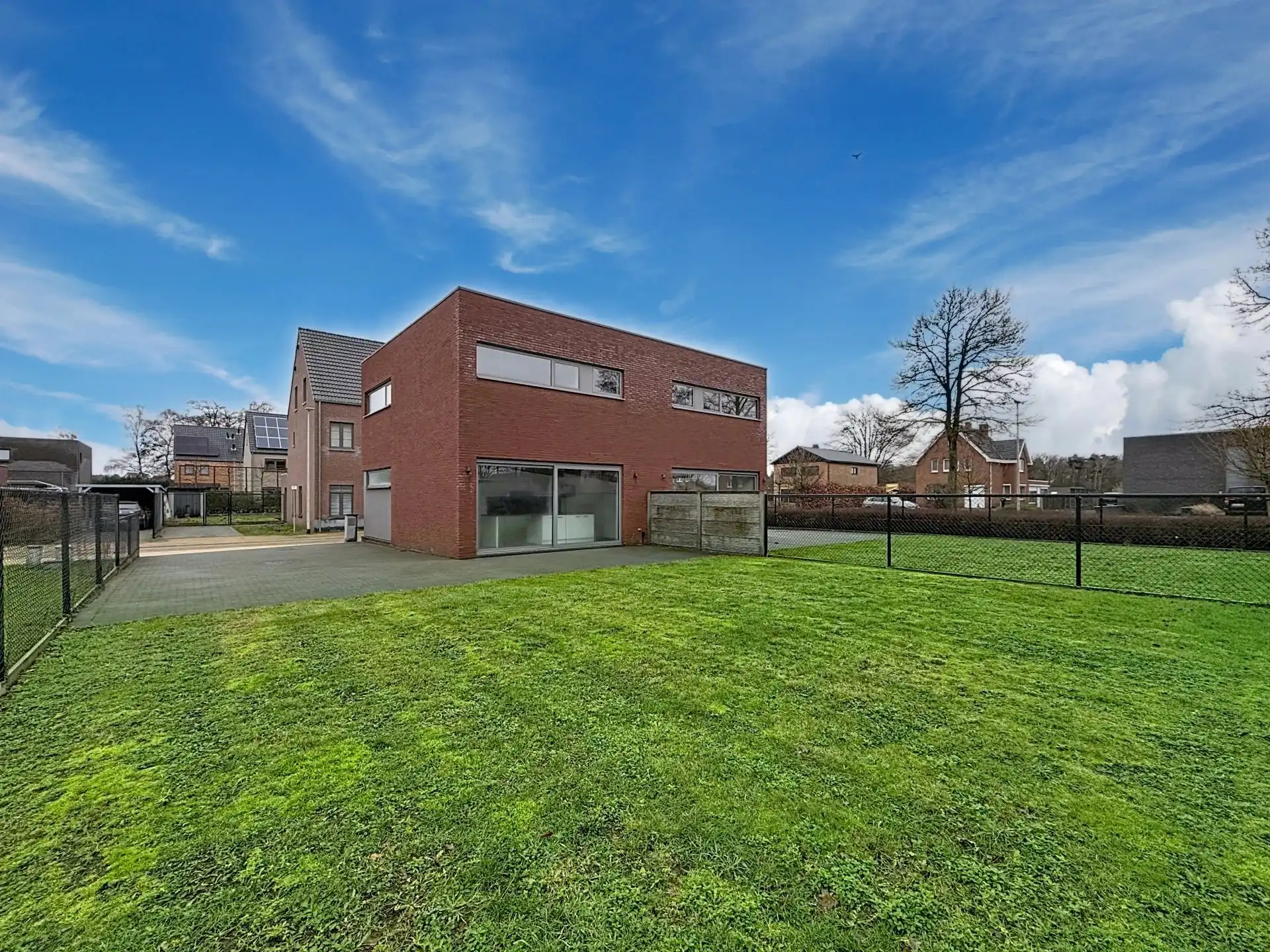 Energiezuinige woning met 3 slaapkamers en tuin. foto 22