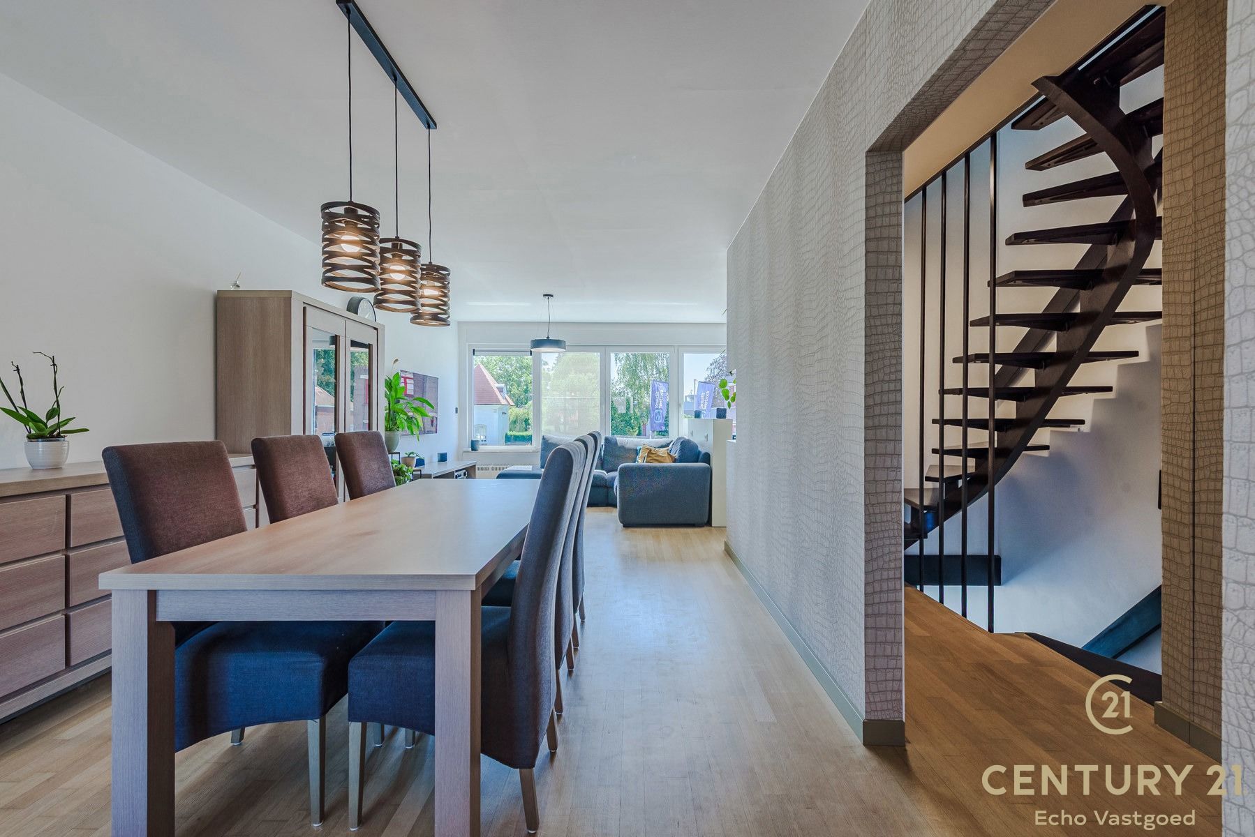 Centraal gelegen ruime woning nabij het centrum van Turnhout foto 3