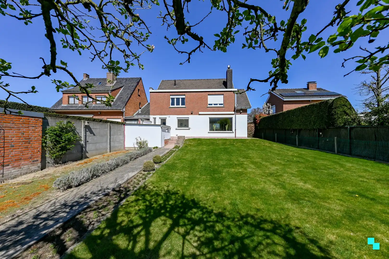 Karaktervolle halfopen bebouwing op ruim perceel te Emelgem foto 25