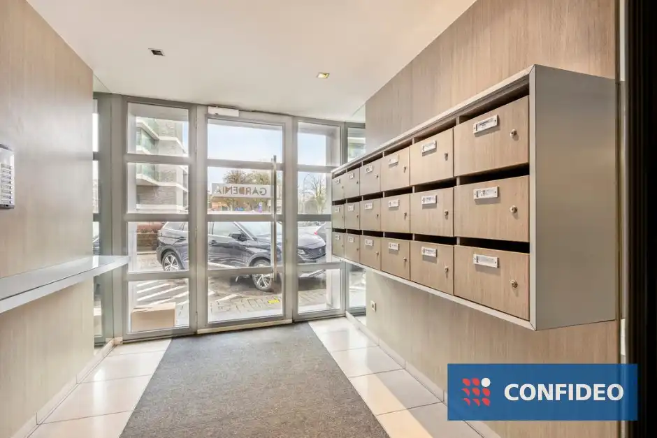 Ruim appartement aan de stadsrand foto {{pictureIndex}}