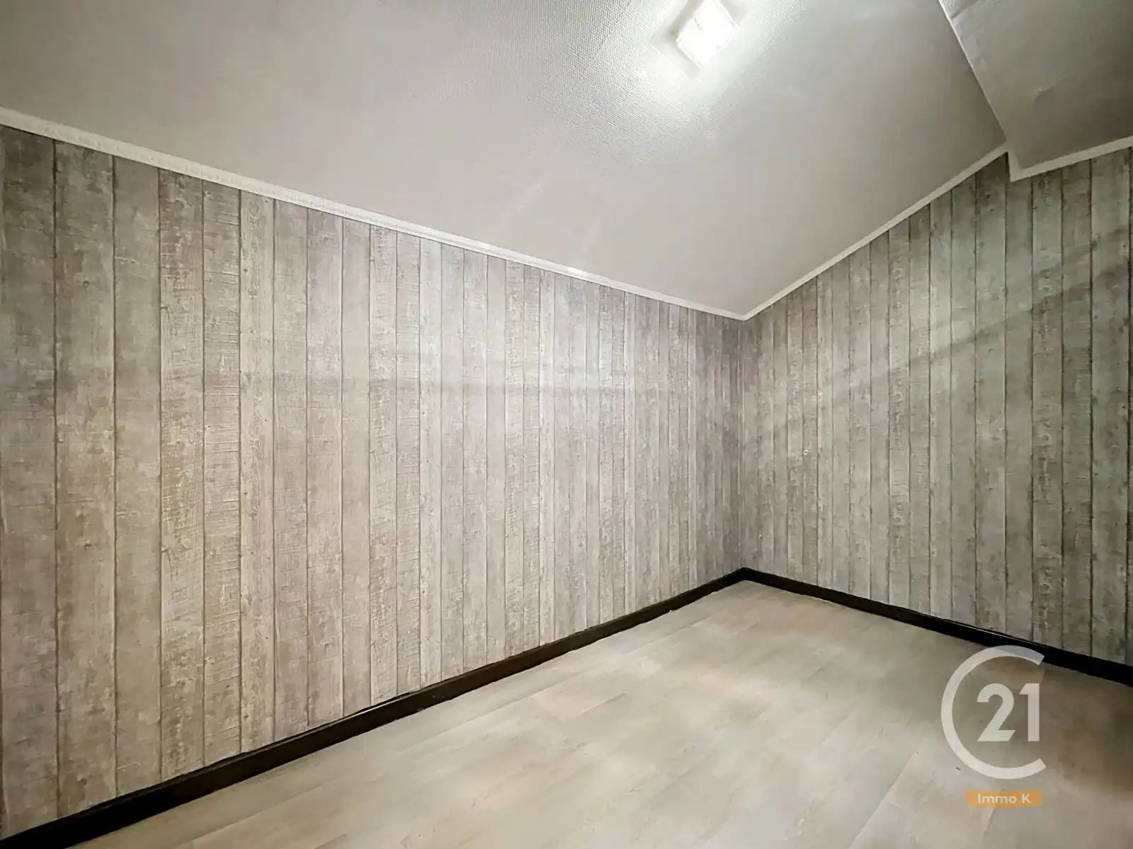 Te renoveren woning met werkplaats en vele mogelijkheden foto 18