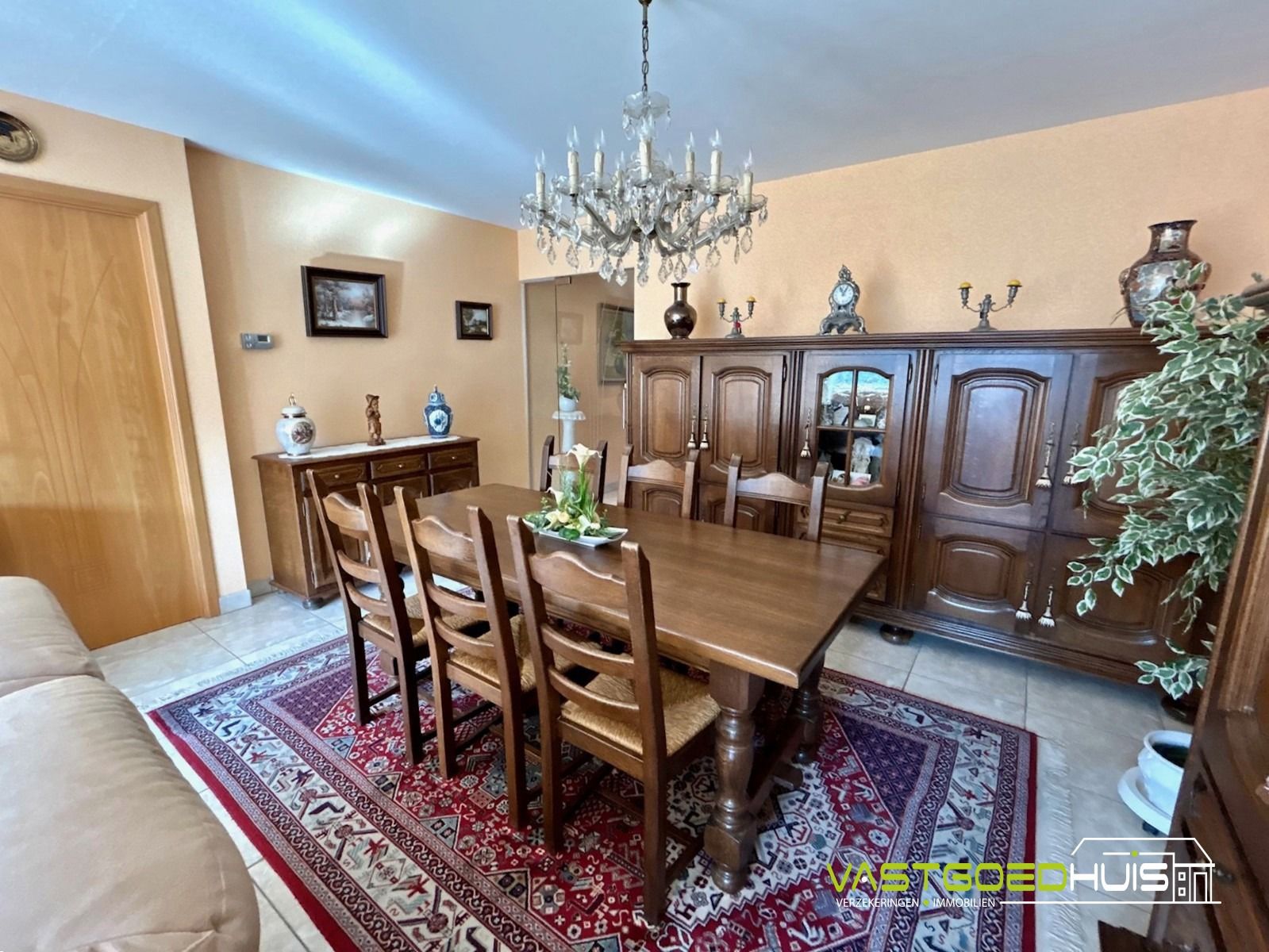 Prachtig appartement met terras, garage en autostaanplaatsen foto 13