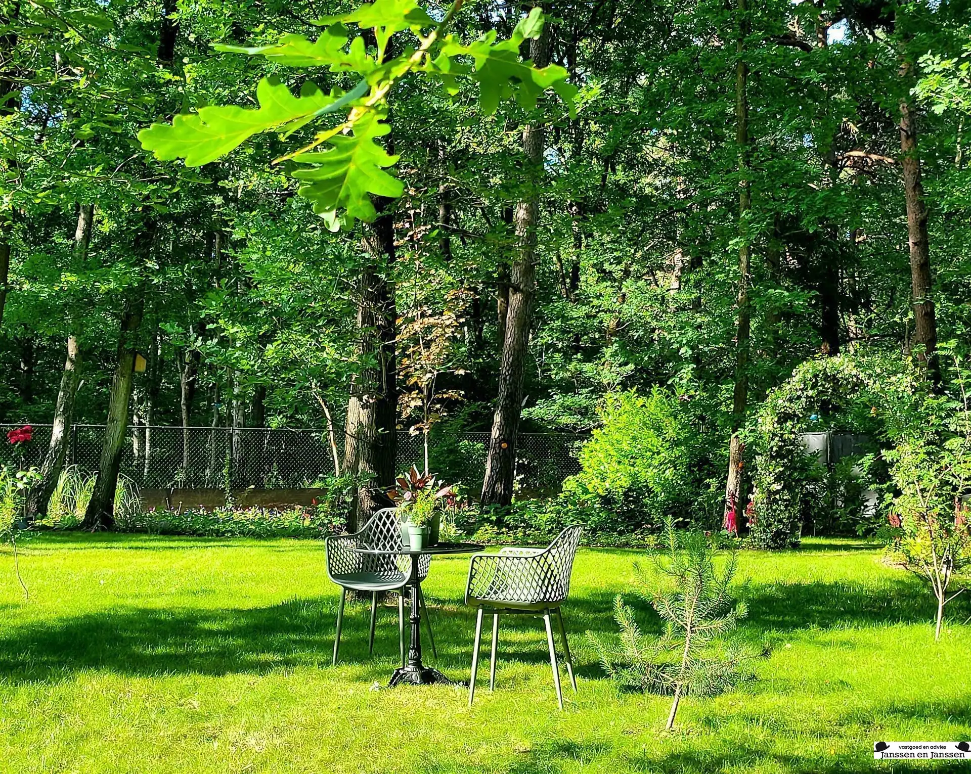 Zeldzame nieuwbouwwoning op een perceel van 40 are met imposante tuin in Kapellen  foto 37