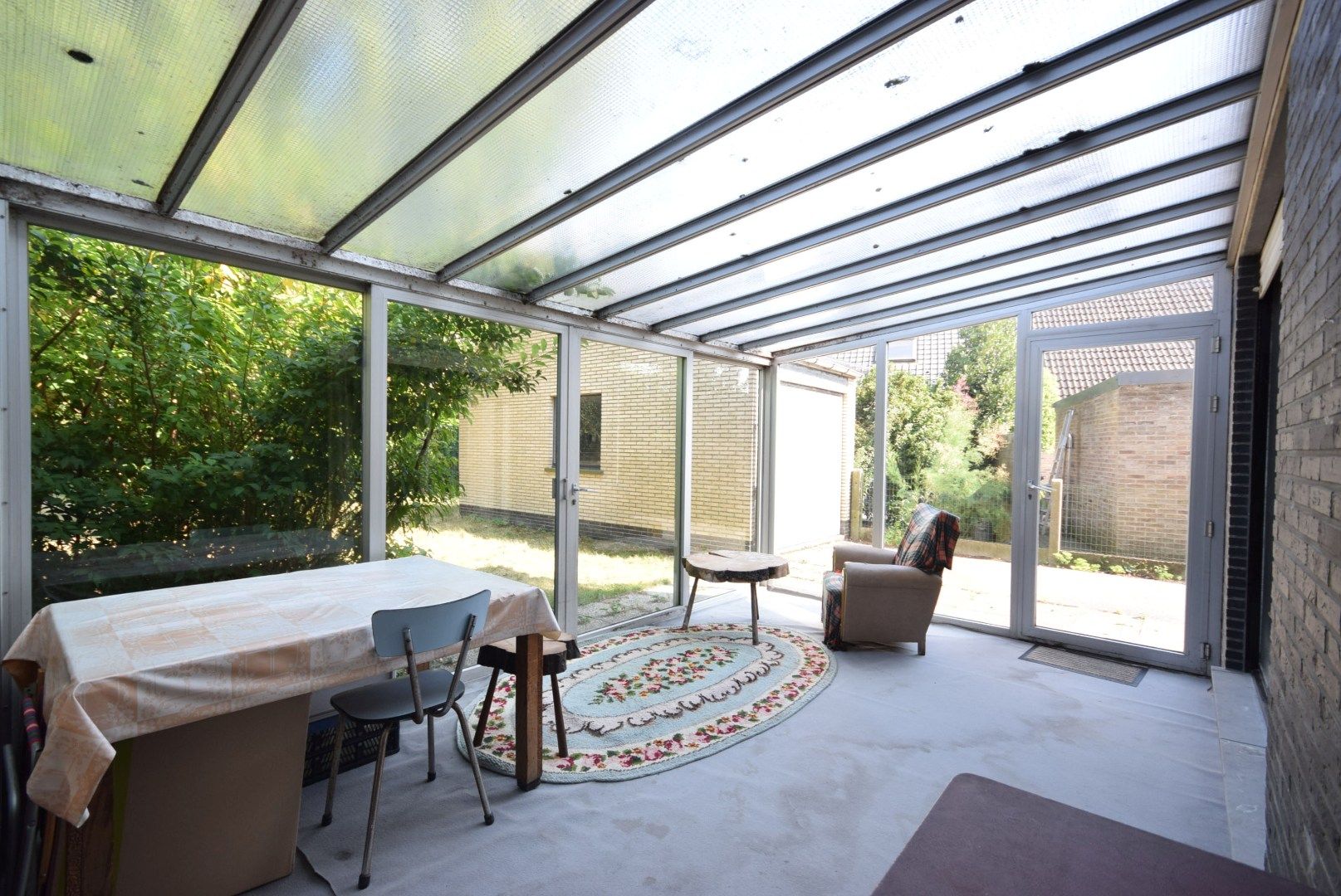 Karaktervolle halfopen bebouwing met ruime tuin te Roeselare foto 12