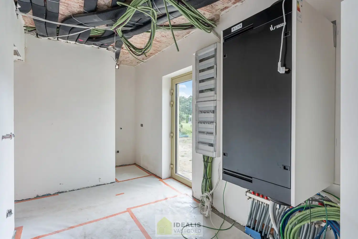 Schitterend volledig vernieuwde woning met 3 ruime slaapkamers foto 35