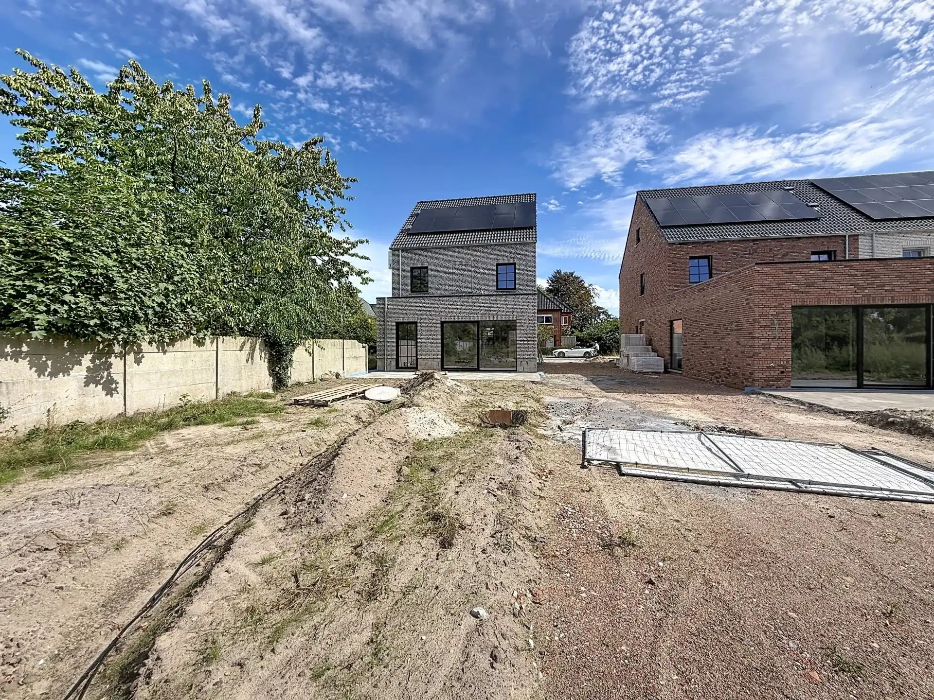 Moderne halfopen nieuwbouwwoning op een topligging nabij het centrum van Lommel. foto 8