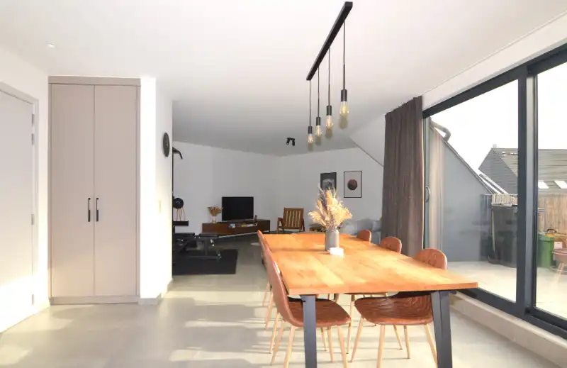 Appartement met 2 slaapkamers, terras en autostaanplaats te Boortmeerbeek. foto 6