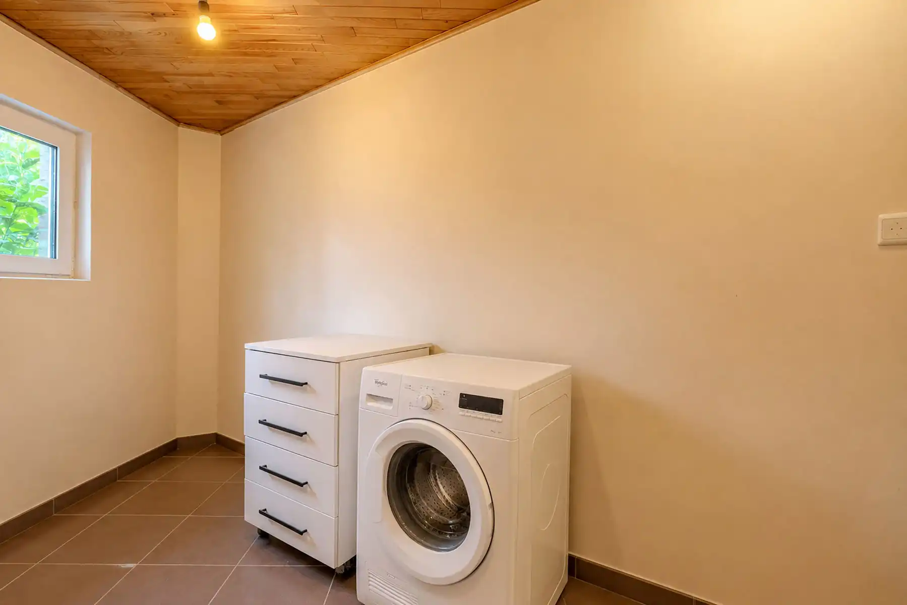 Ruime woning met 4 slpk, 2 bdk, garage en tuin!  foto 15