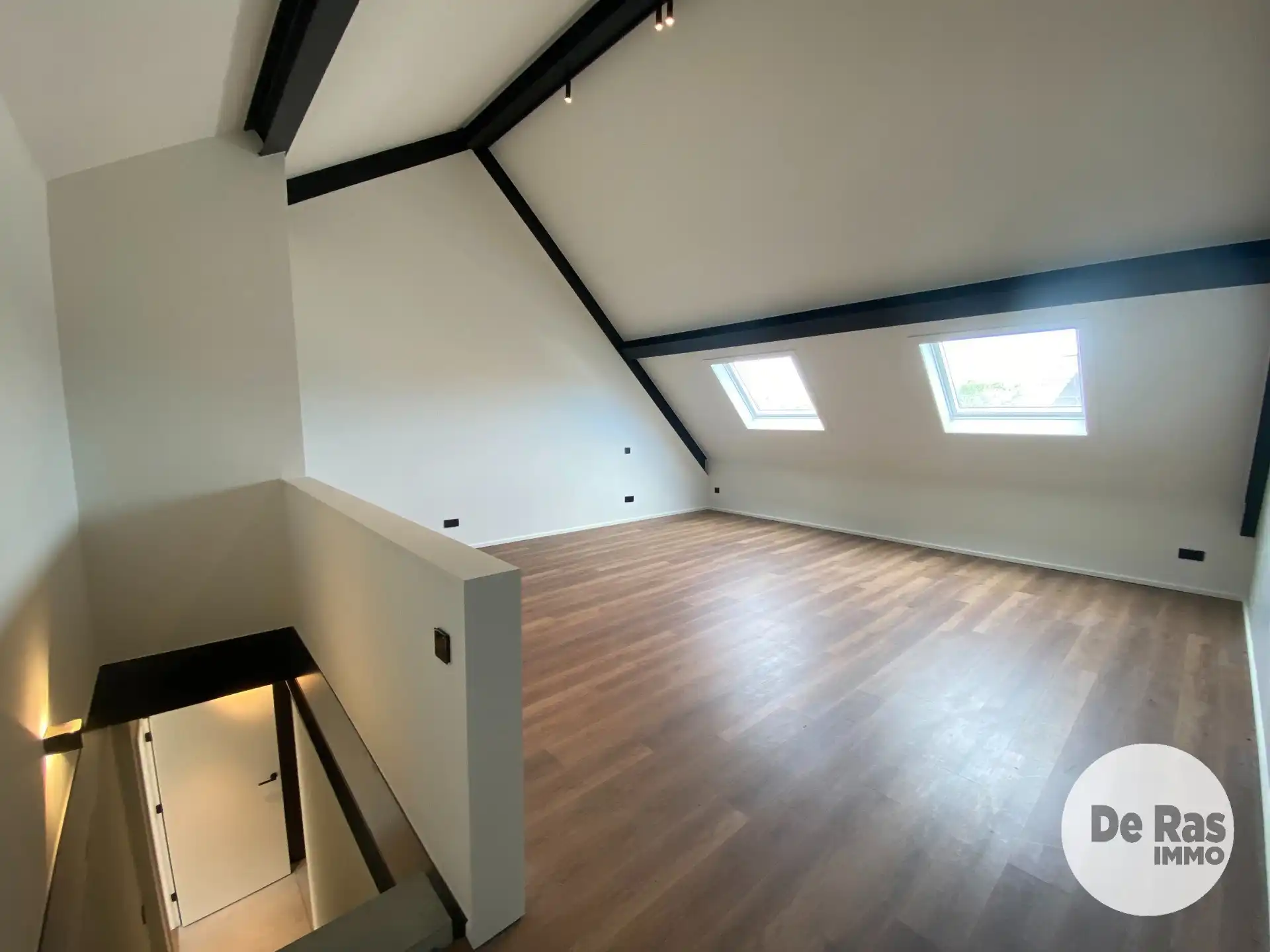 VLIERZELE - Nieuwbouwwoning in moderne betonarchitectuur foto 24