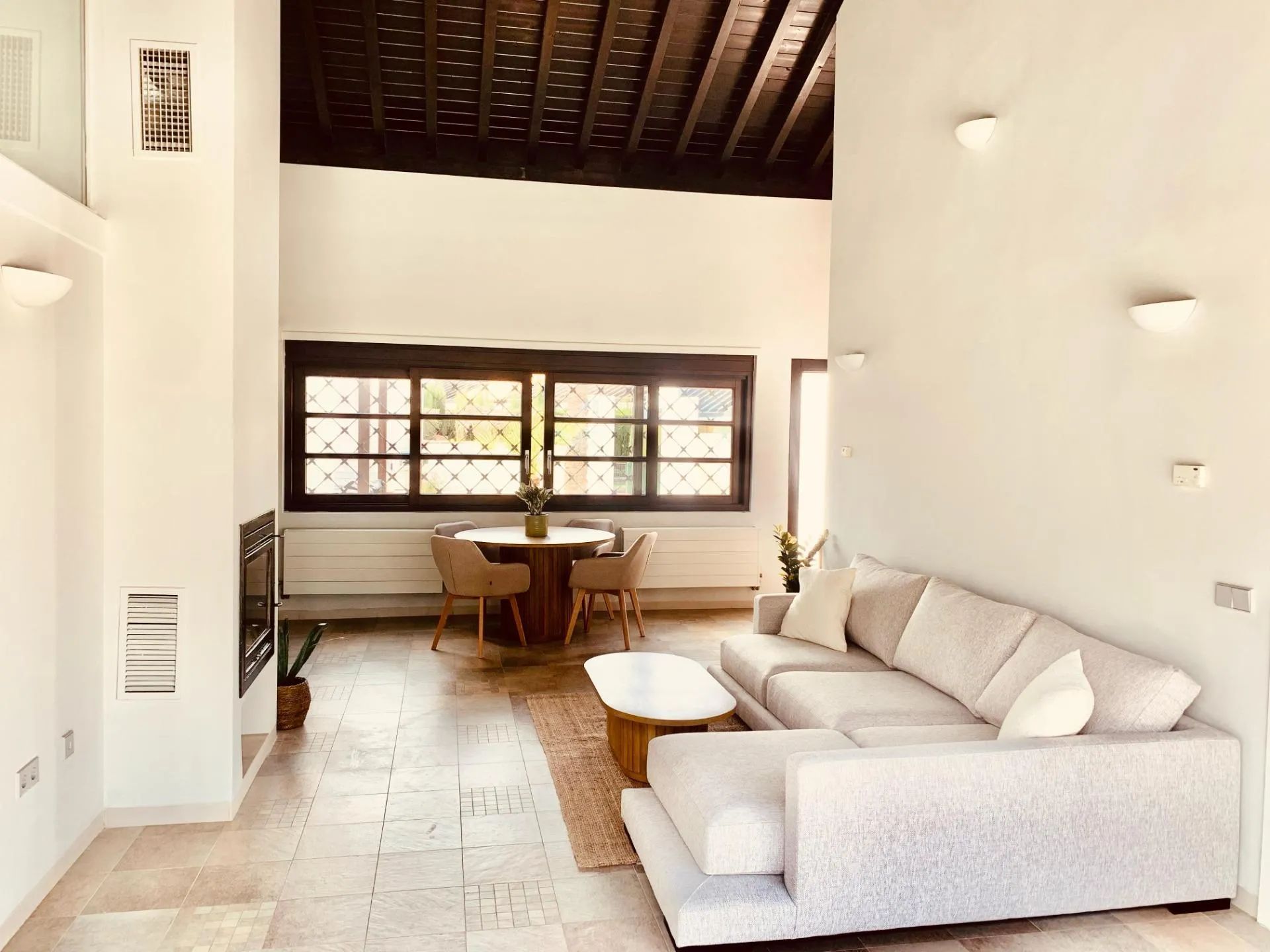 Wonen in stijl en rust: exclusieve vakantiewoningen met privézwembad op luxe Golf Resort foto 2