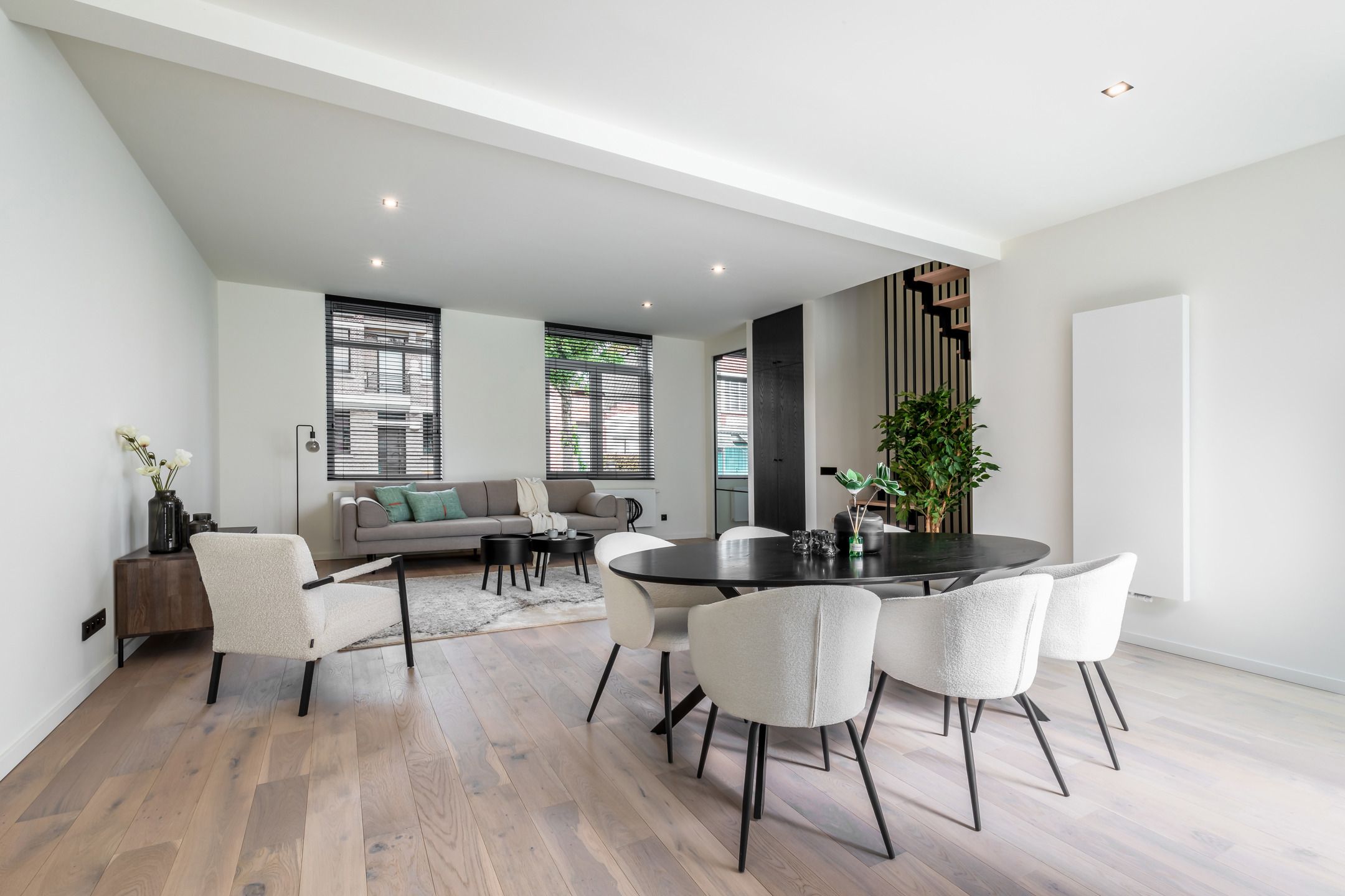 Moderne vrijstaande woning met luxe afwerking en ruime tuin foto 5