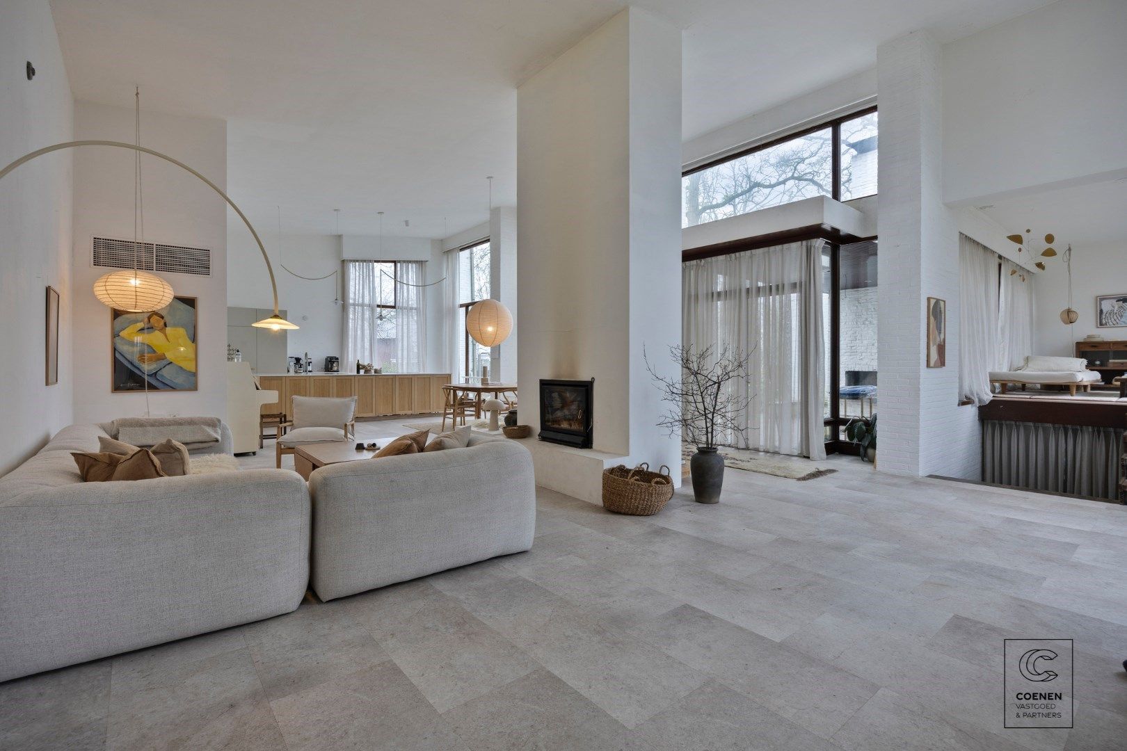 Verder te renoveren villa met een bew opp van 400m² op 5500m² grond op een schitterende ligging te Oud-Turnhout. foto 5