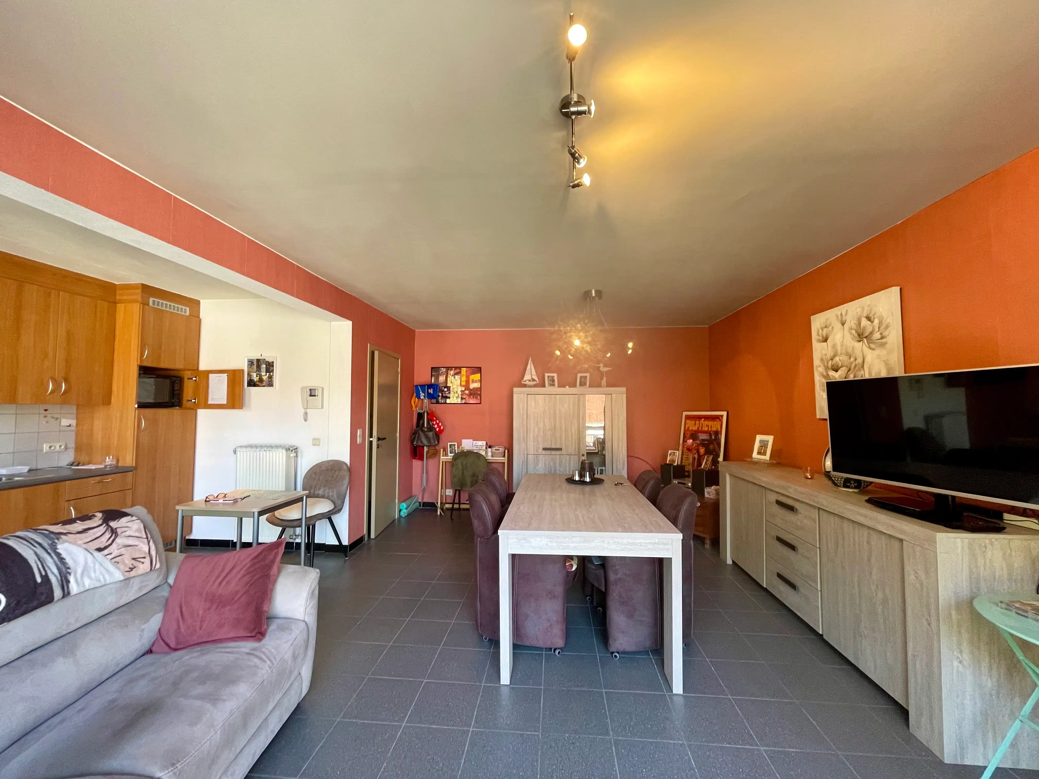 Centraal gelegen 1-slaapkamer appartement te Mariakerke foto 3
