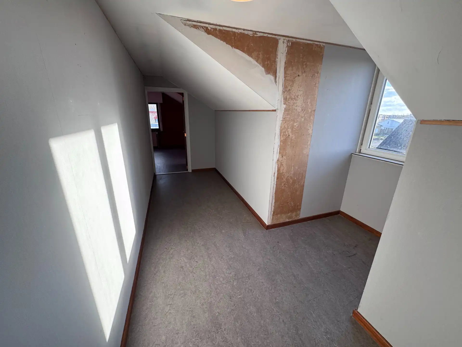 Halfopen bebouwing in het hart van Wenduine, op wandelafstand van winkels, openbaar vervoer en zee. foto 12